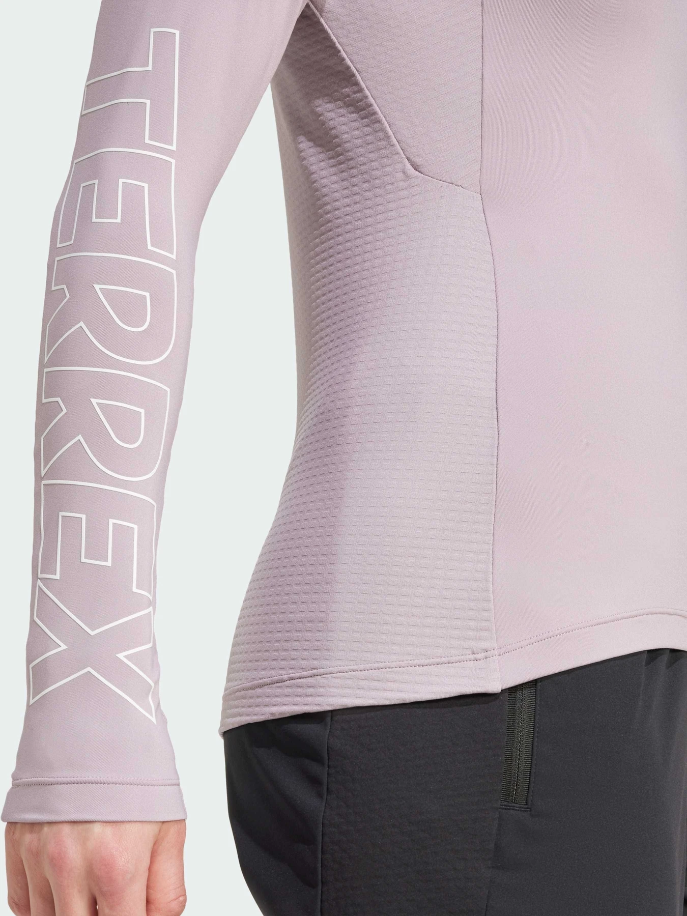 Худи и свитшоты Adidas модель IW9184 Худи и свитшоты Adidas модель IW9184 Фото