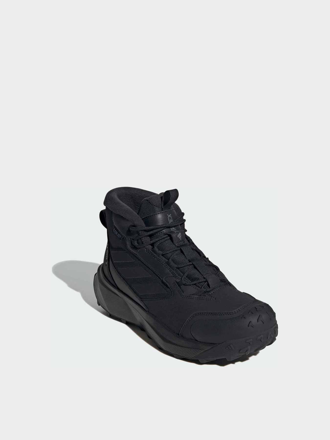 Ботинки и сапоги Adidas модель ID2859 Ботинки и сапоги Adidas модель ID2859 Фото