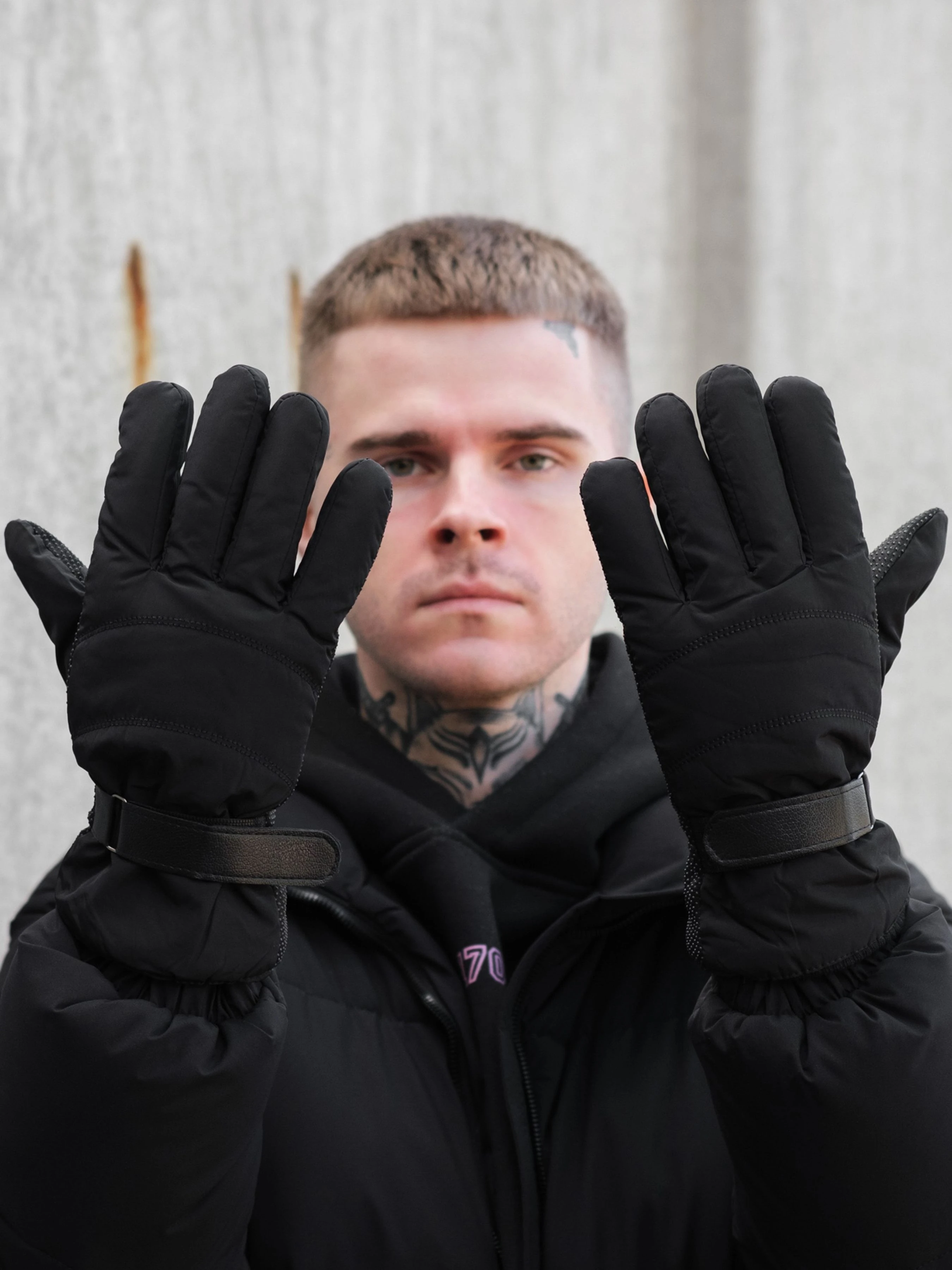 Without Рукавички колір чорний