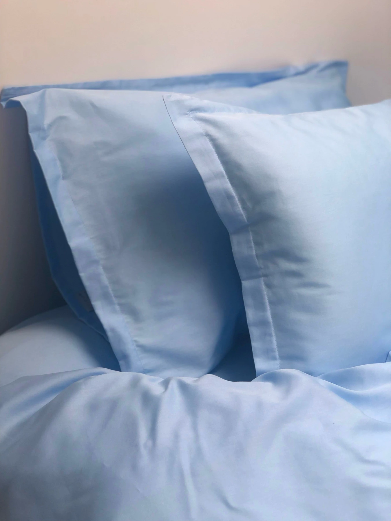 Комплект постільної білизни класичний небесно-блакитний Cozy модель 8047819 Комплект постільної білизни класичний небесно-блакитний Cozy модель 8047819 Фото