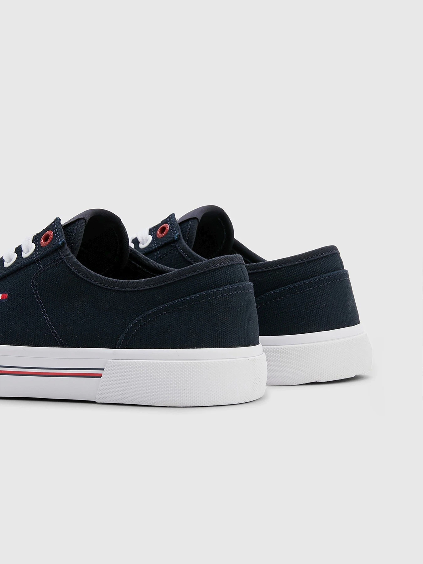 Кеды Tommy Hilfiger модель FM0FM04560.DW5 Фото