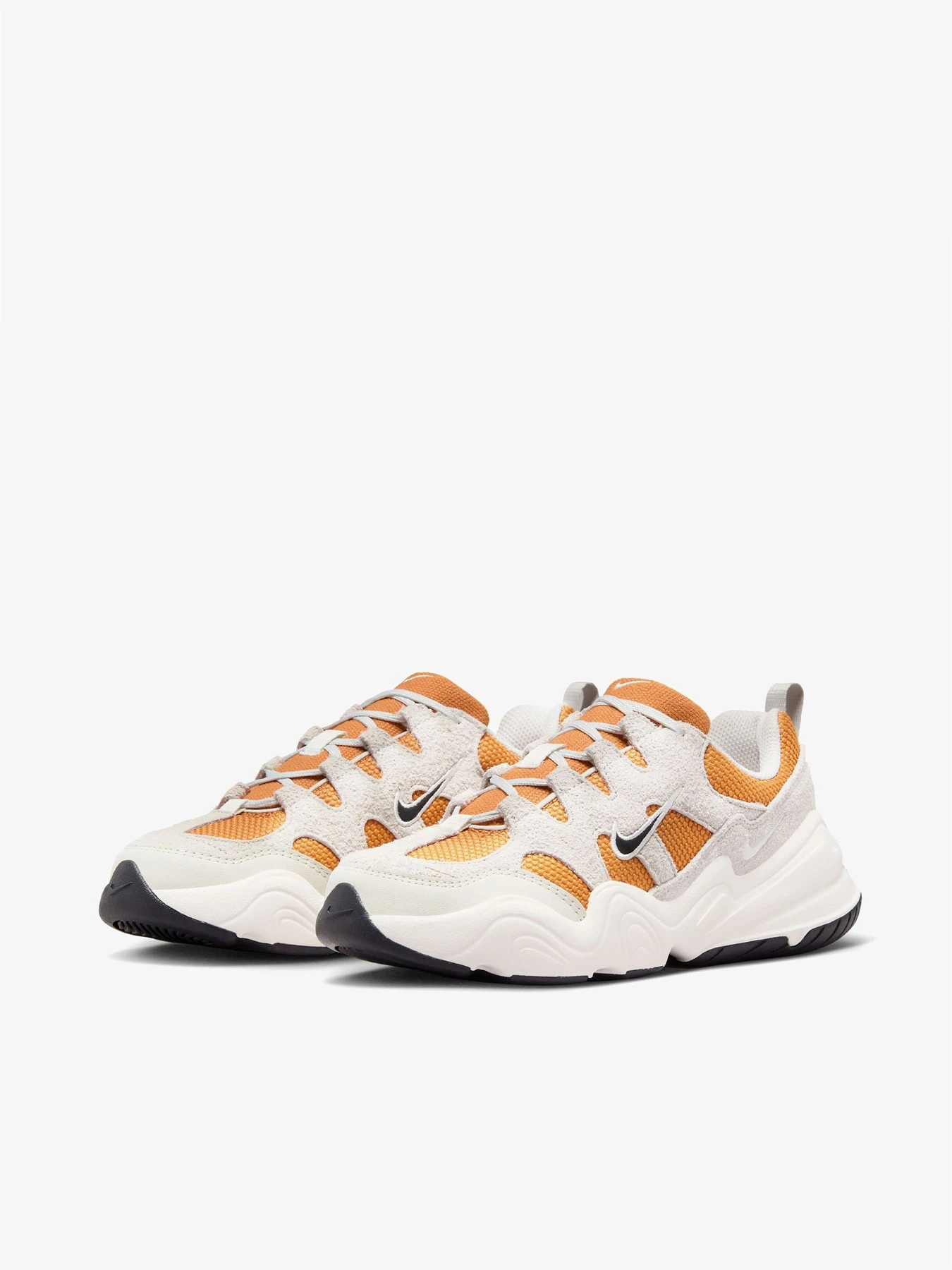 Кросівки NIKE Tech Hera модель DR9761.800 Фото