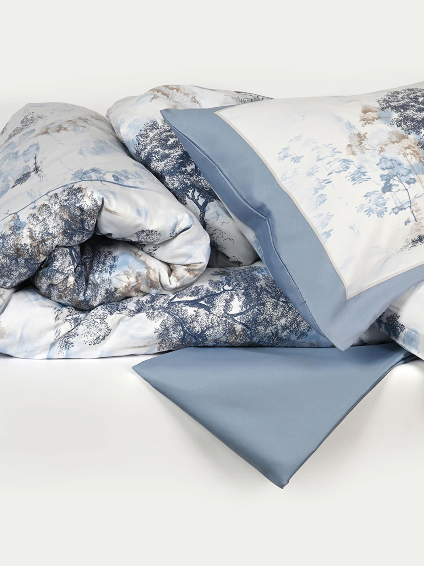 Підковдра "Магія лісу" з натурального сатину MBM HOME модель BL-DC-01/02 BLUE/WHITE Підковдра "Магія лісу" з натурального сатину MBM HOME модель BL-DC-01/02 BLUE/WHITE Фото