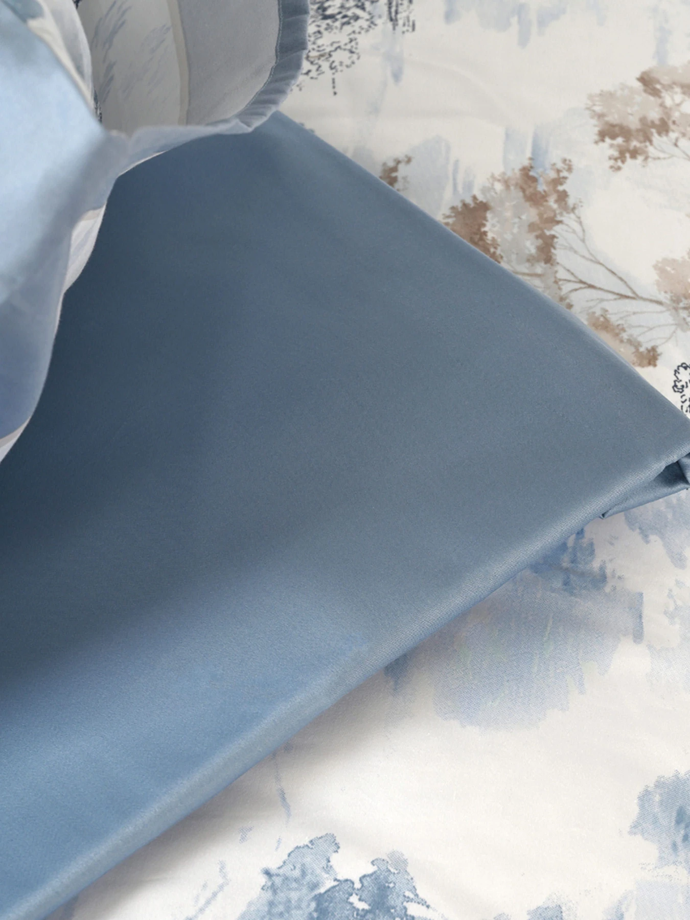 Простынь "Магия леса" из натурального сатина MBM HOME модель BL-FS-01/02 BLUE Простынь "Магия леса" из натурального сатина MBM HOME модель BL-FS-01/02 BLUE Фото