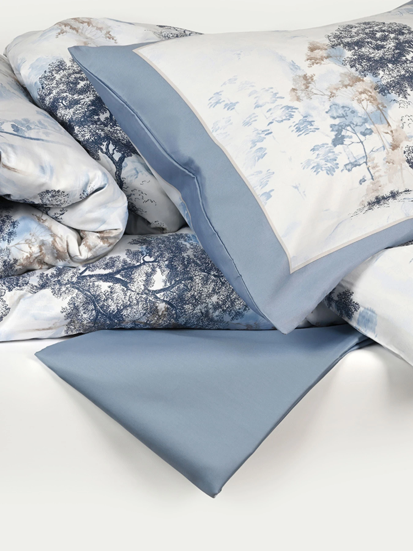 Простынь "Магия леса" из натурального сатина MBM HOME модель BL-FS-01/02 BLUE Простынь "Магия леса" из натурального сатина MBM HOME модель BL-FS-01/02 BLUE Фото