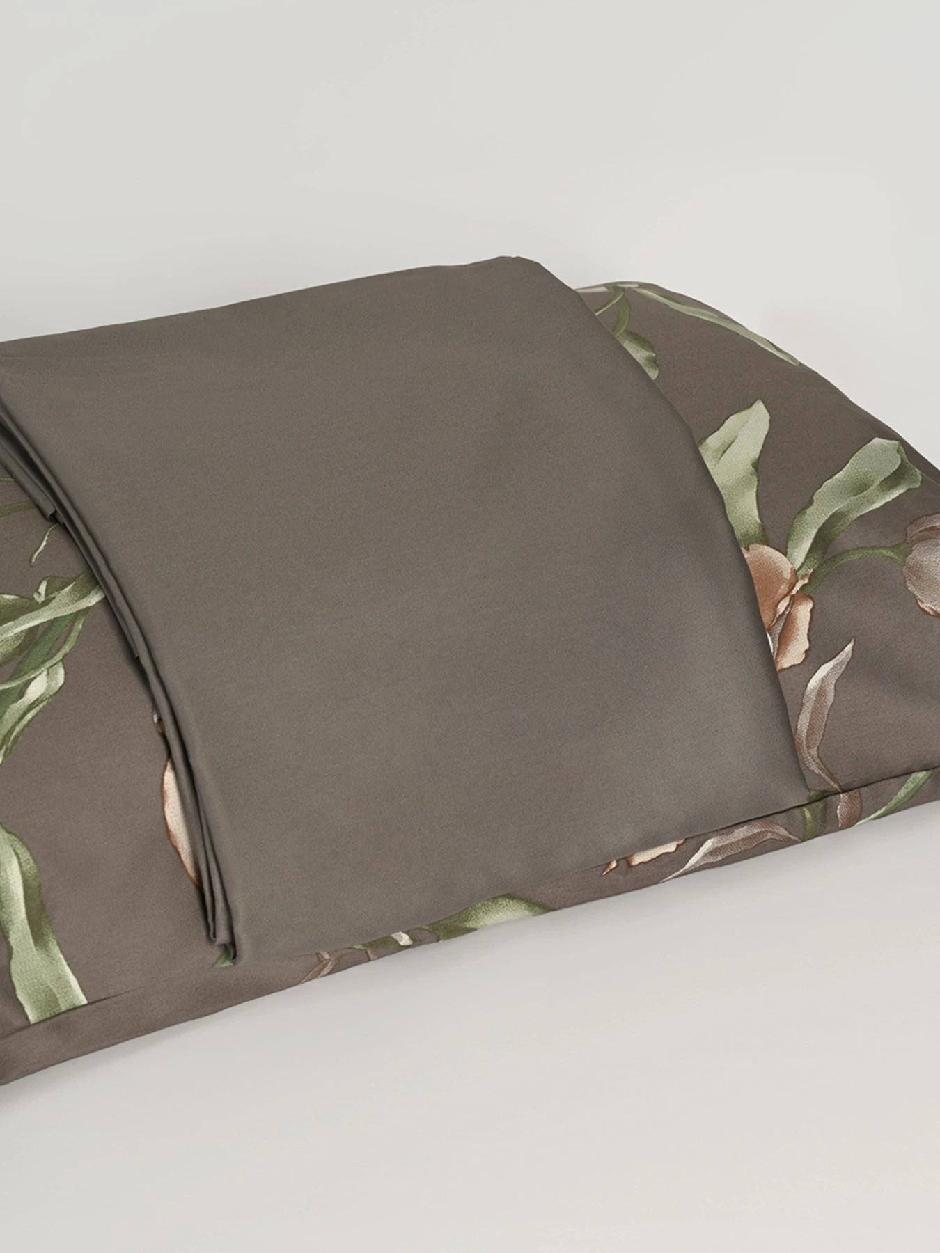 Простынь "Весенний цвет" из натурального сатина MBM HOME модель BL-FS-05/06 GRAY Простынь "Весенний цвет" из натурального сатина MBM HOME модель BL-FS-05/06 GRAY Фото