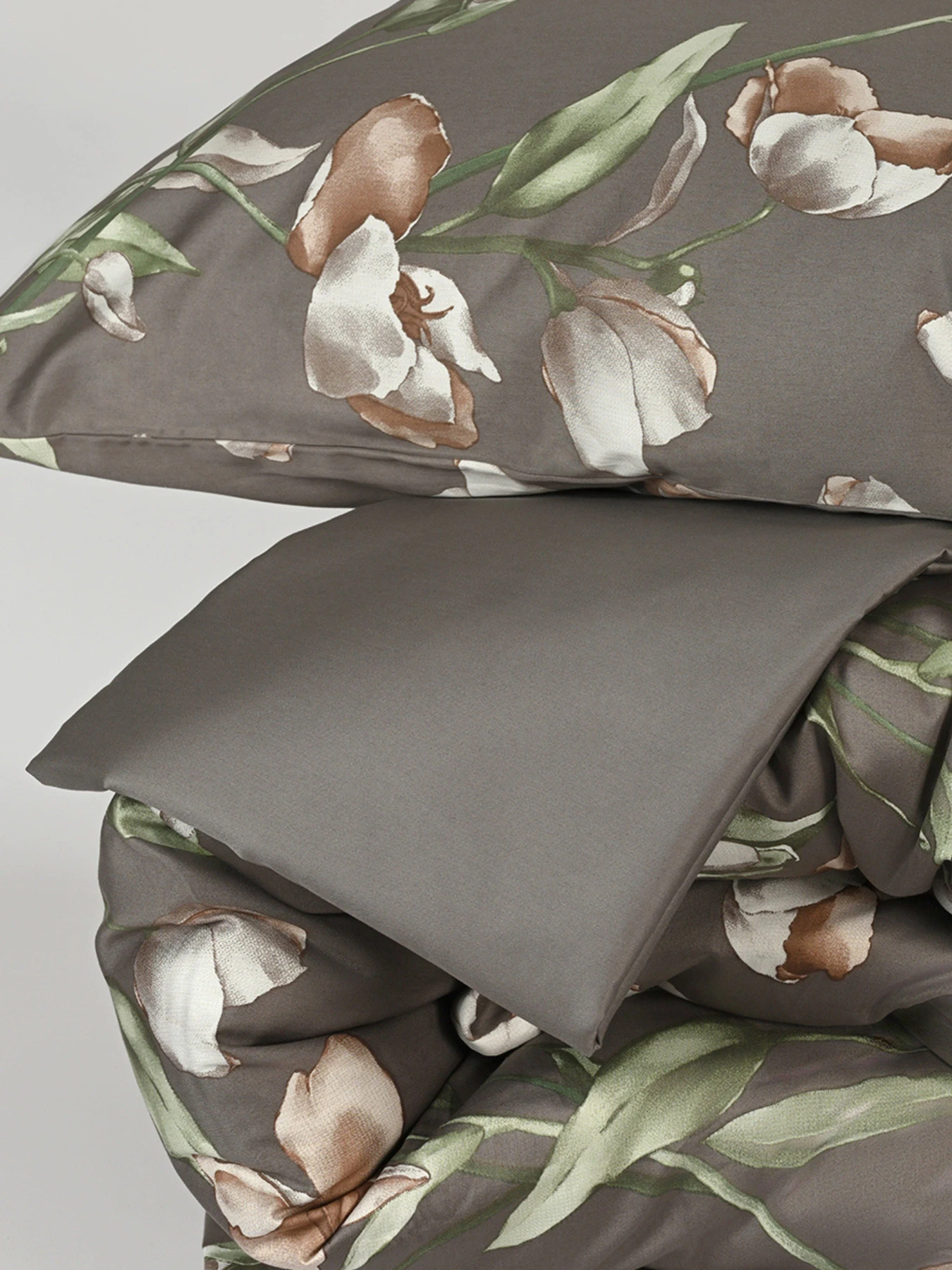 Простынь "Весенний цвет" из натурального сатина MBM HOME модель BL-FS-05/06 GRAY Простынь "Весенний цвет" из натурального сатина MBM HOME модель BL-FS-05/06 GRAY Фото