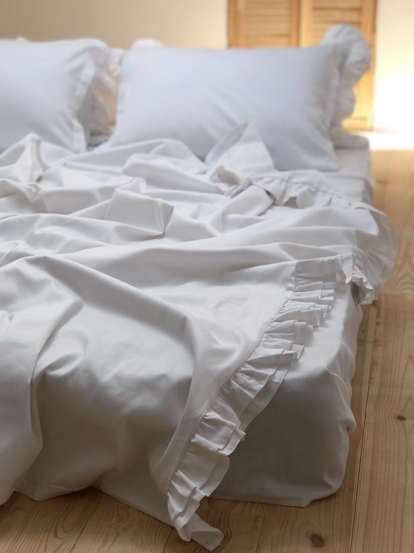 Наволочка з рюшами біла Cozy модель 7992342 Наволочка з рюшами біла Cozy модель 7992342 Фото