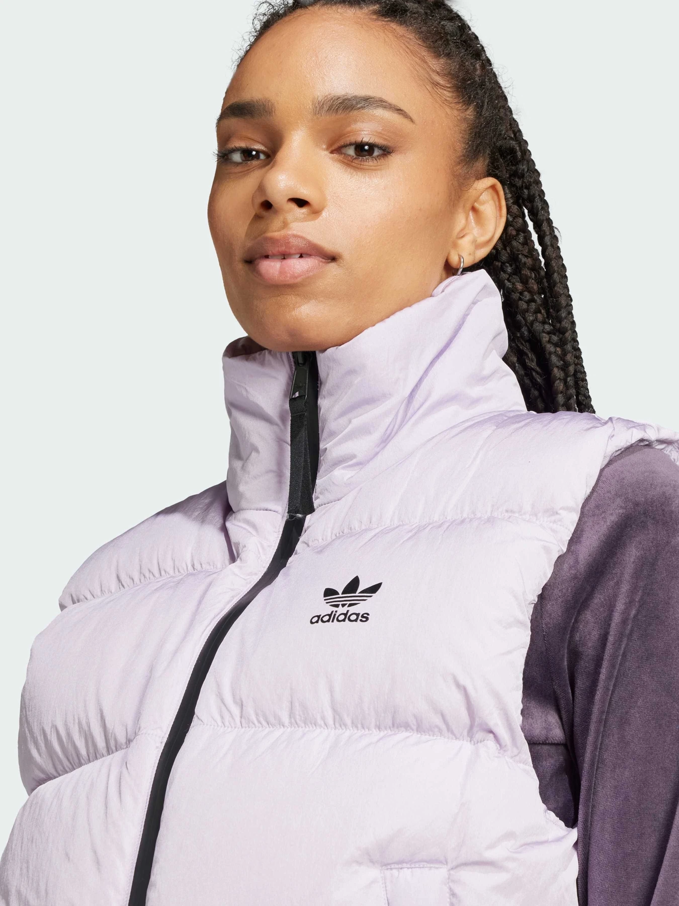 Куртки и дубленки Adidas модель IW8366 Куртки и дубленки Adidas модель IW8366 Фото