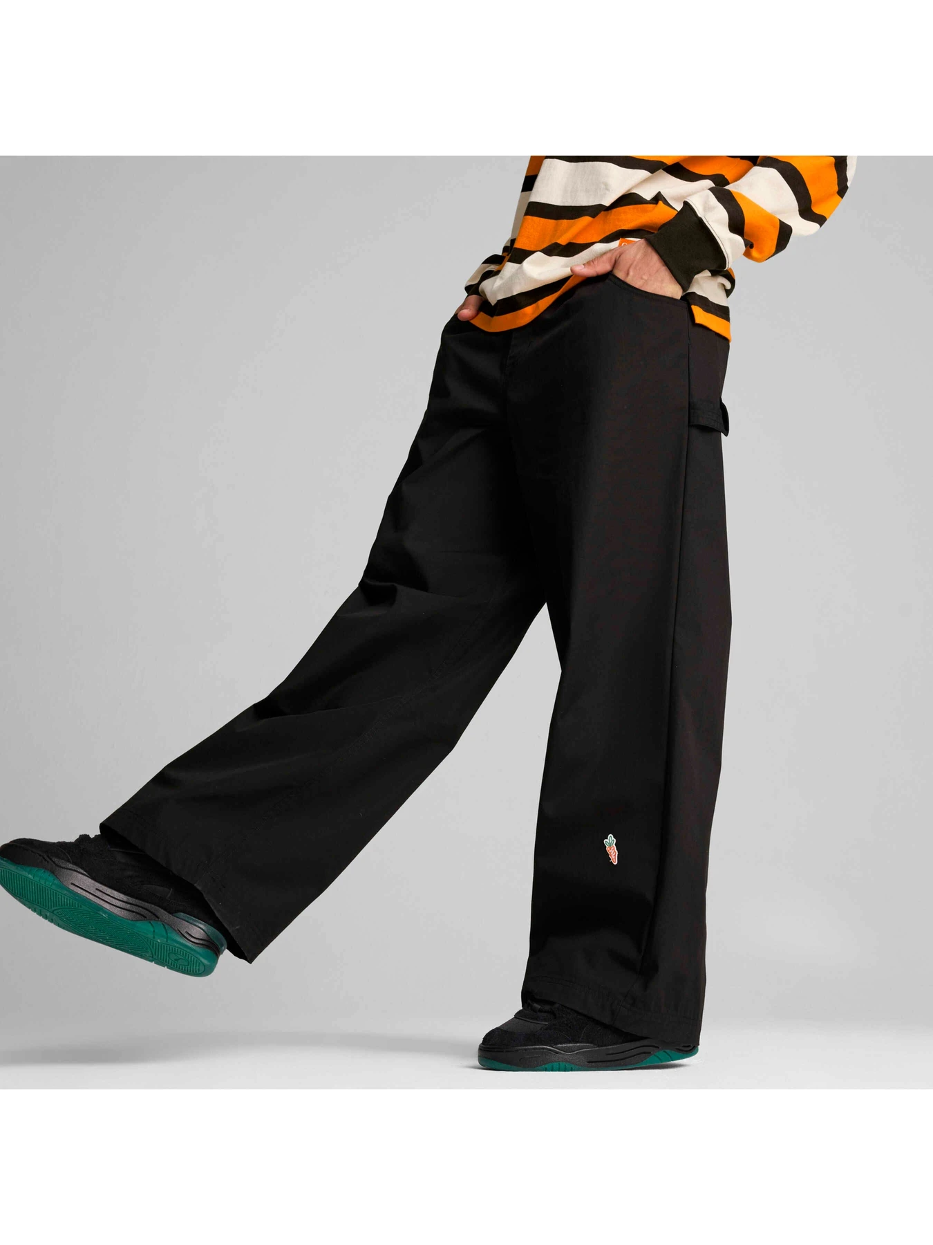 Брюки PUMA x Carrots Cargo Pants модель 627448 Фото