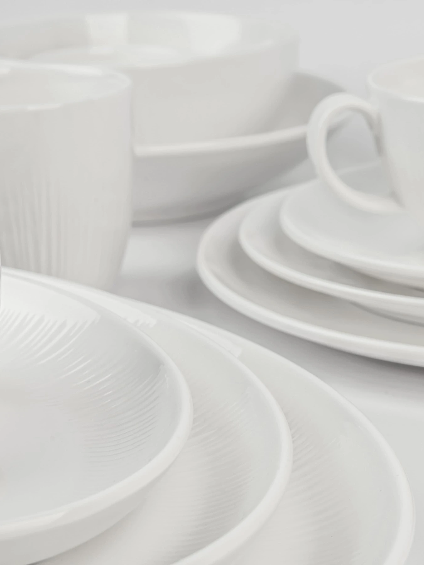 Тарелка "Луч" белая MBM HOME модель KP-109 WHITE Тарелка "Луч" белая MBM HOME модель KP-109 WHITE Фото