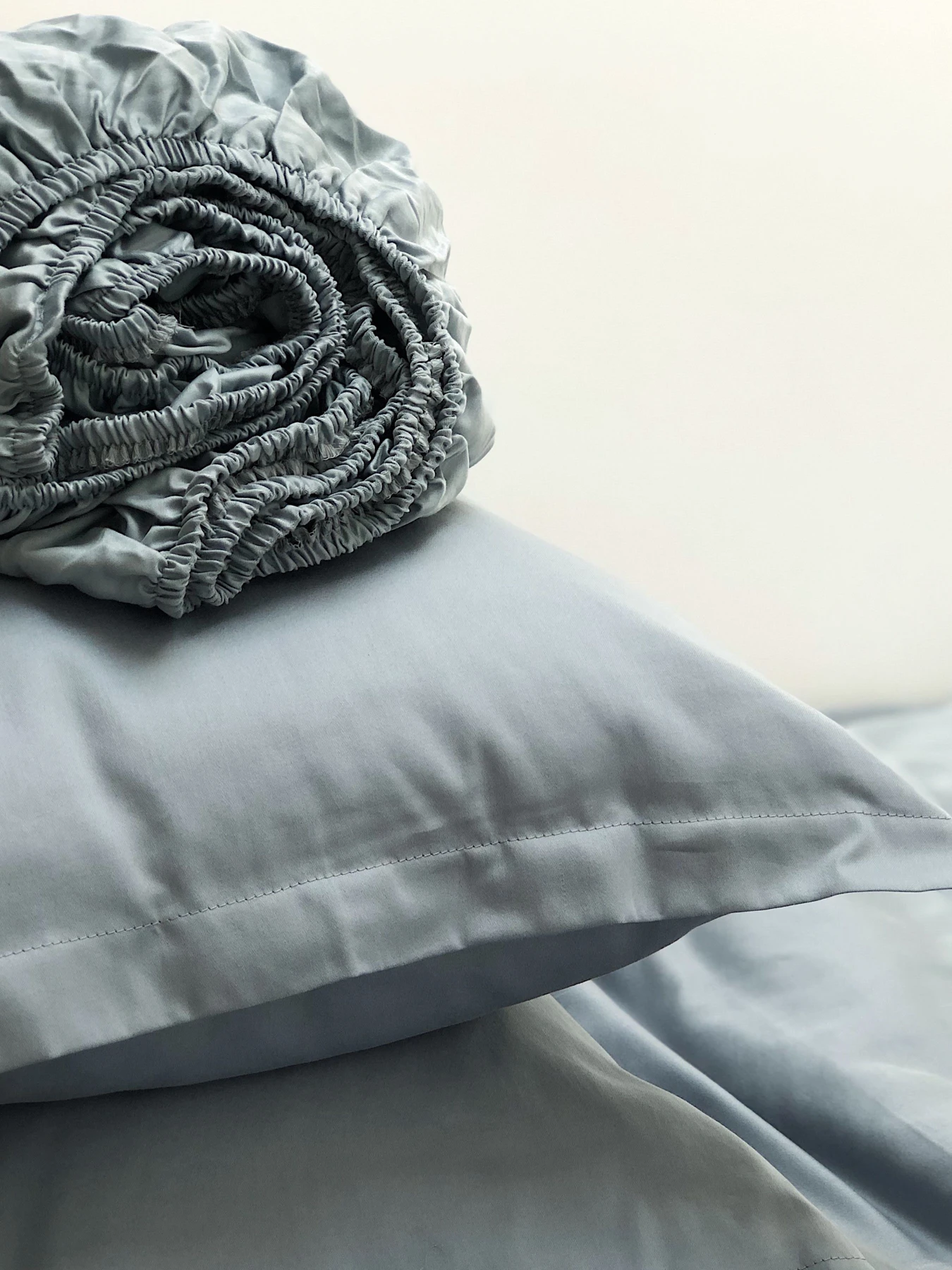 Простирадло на резинці сіро-блакитне Cozy модель 8008973 Простирадло на резинці сіро-блакитне Cozy модель 8008973 Фото