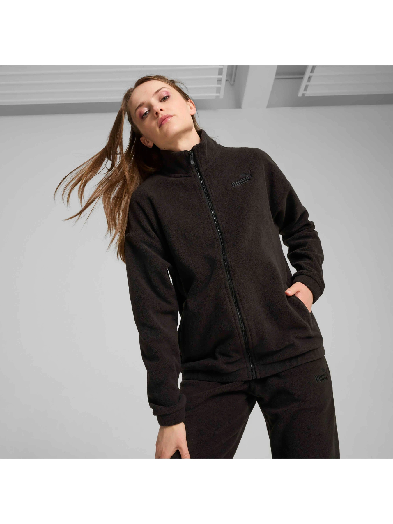 Худи и свитшоты PUMA Ess Elevated Jacket модель 681531 Фото