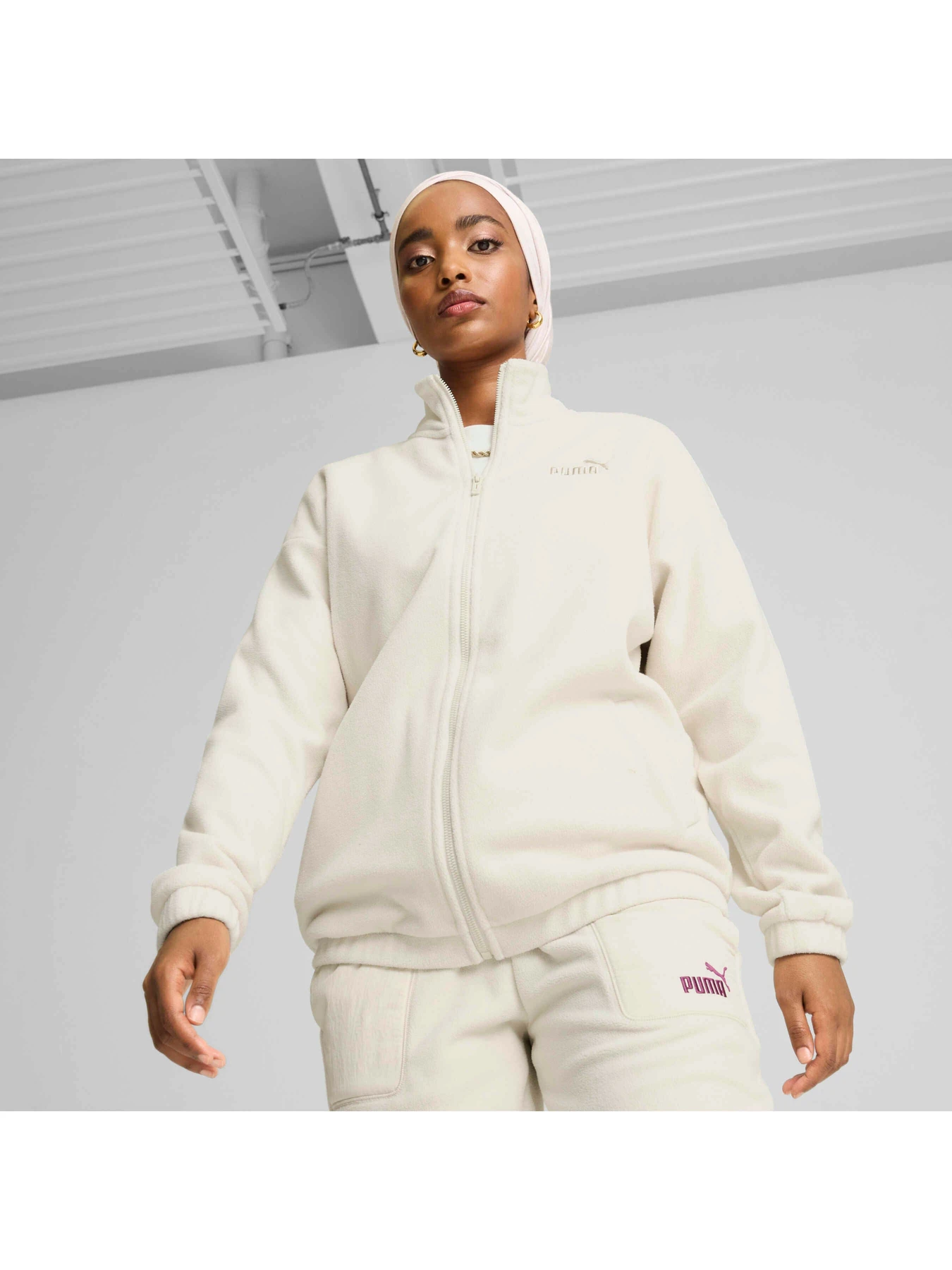 Худи и свитшоты PUMA Ess Elevated Jacket модель 681531 Фото