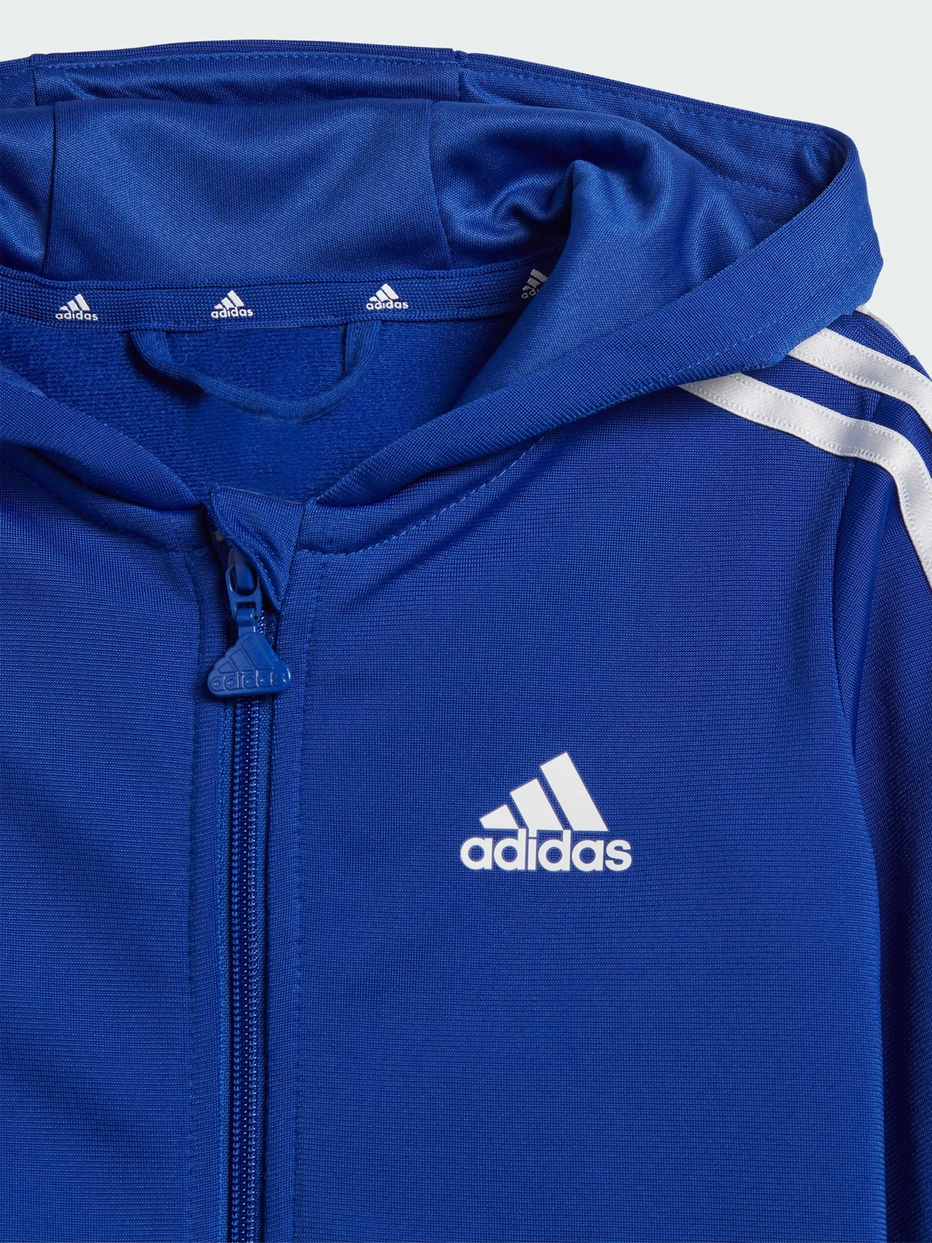Костюмы Adidas модель IJ8849 Костюмы Adidas модель IJ8849 Фото