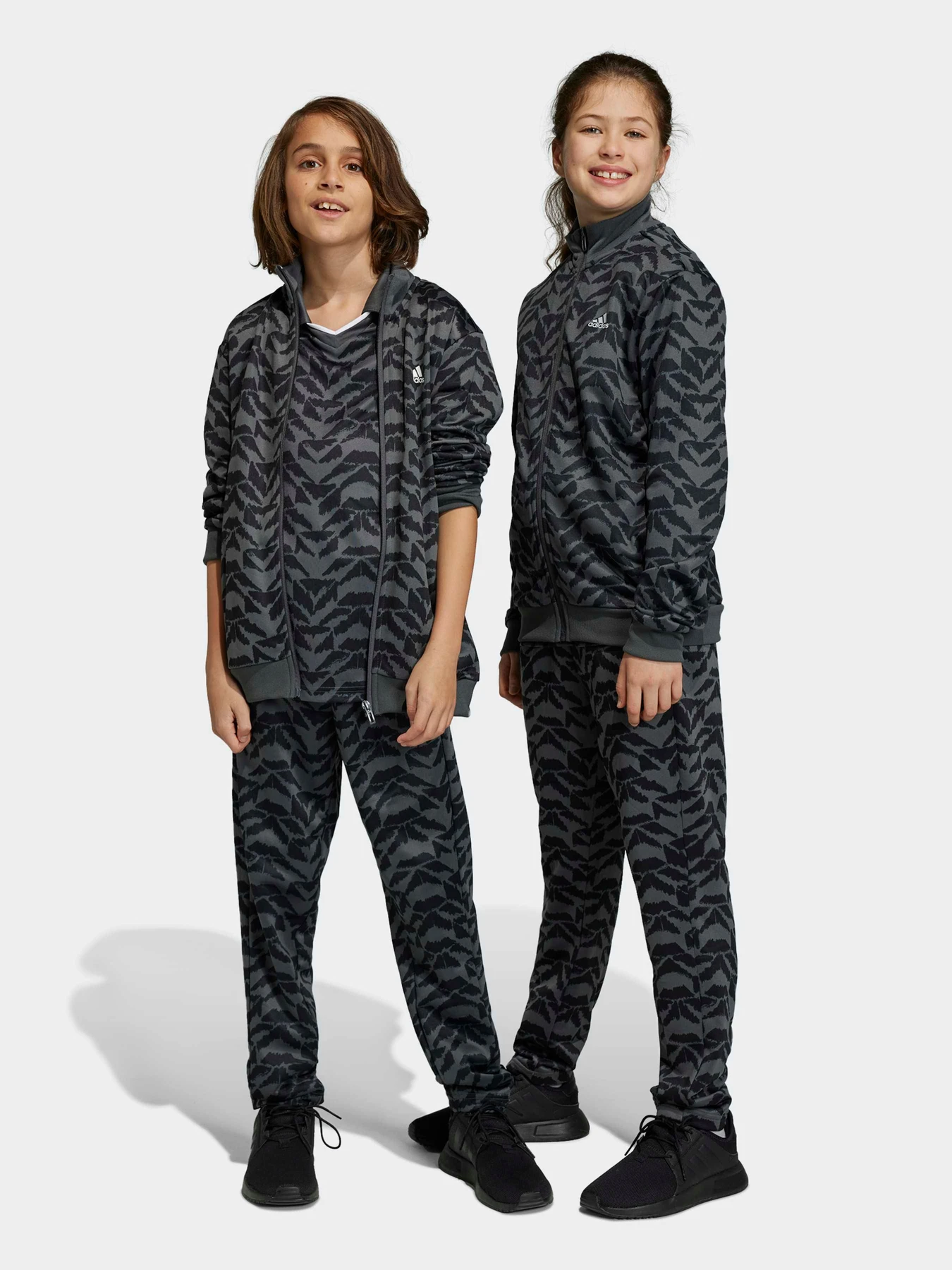 Костюмы Adidas модель HR6401 Фото