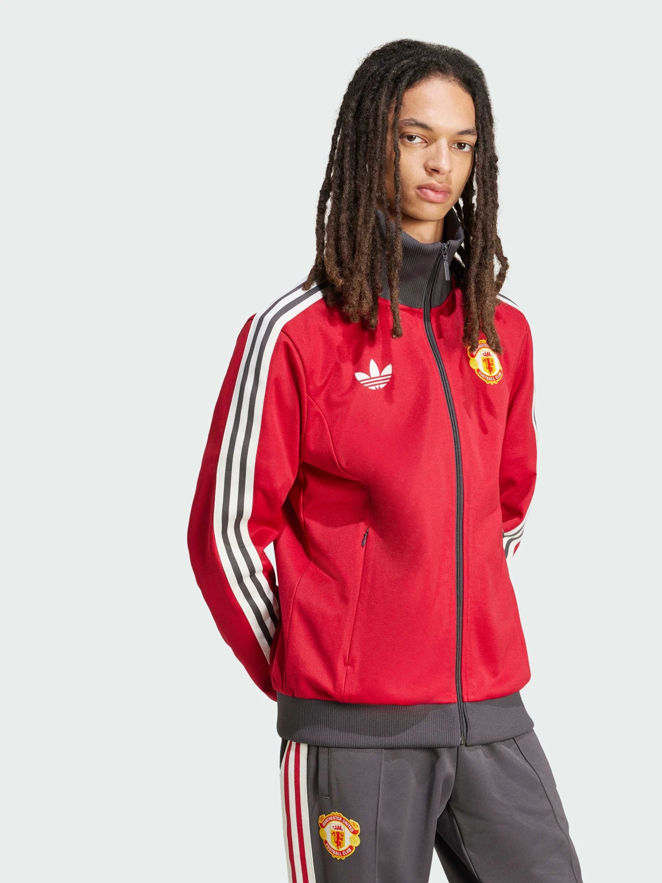Куртки та дублянки Adidas модель IY0055 Куртки та дублянки Adidas модель IY0055 Фото