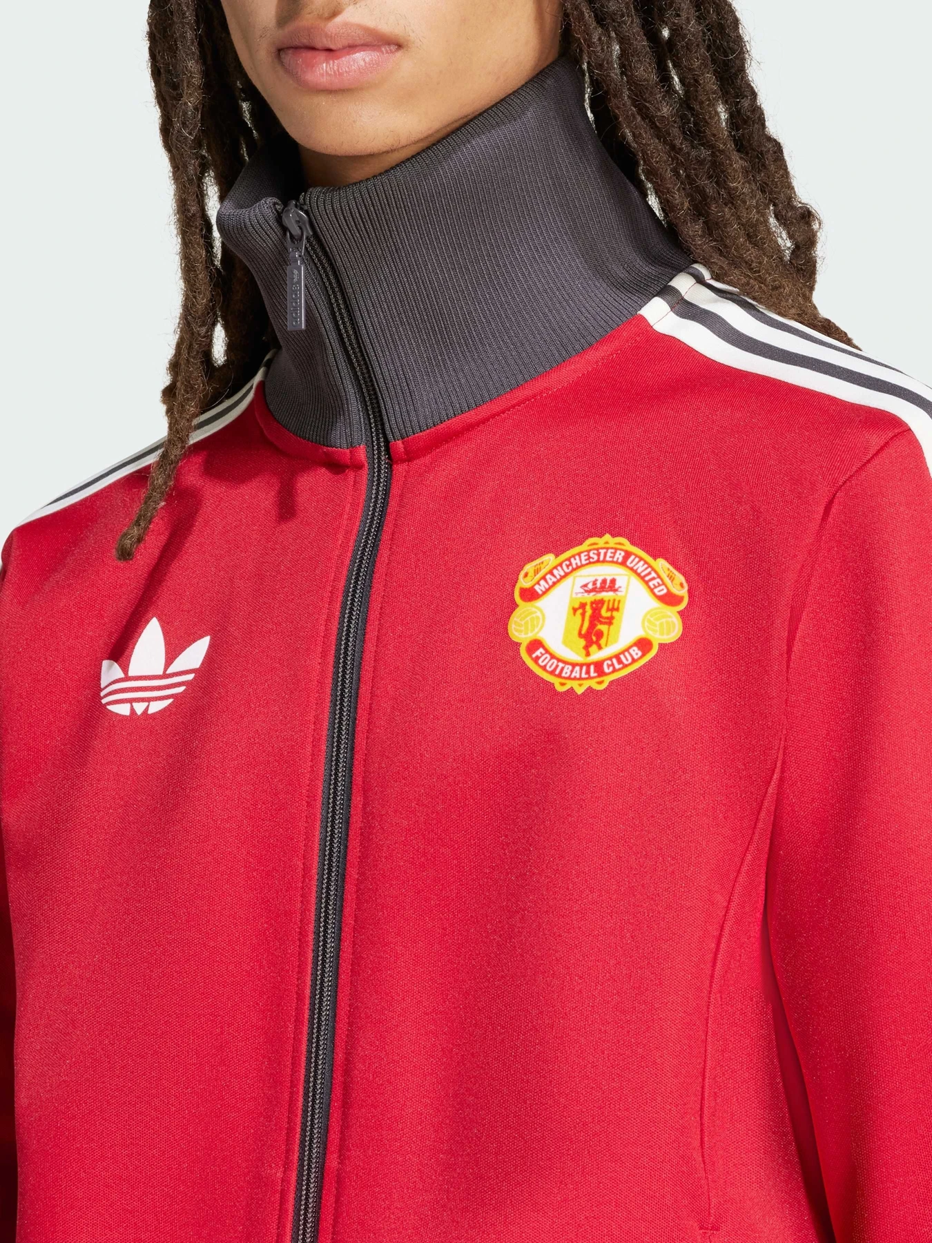 Куртки та дублянки Adidas модель IY0055 Куртки та дублянки Adidas модель IY0055 Фото