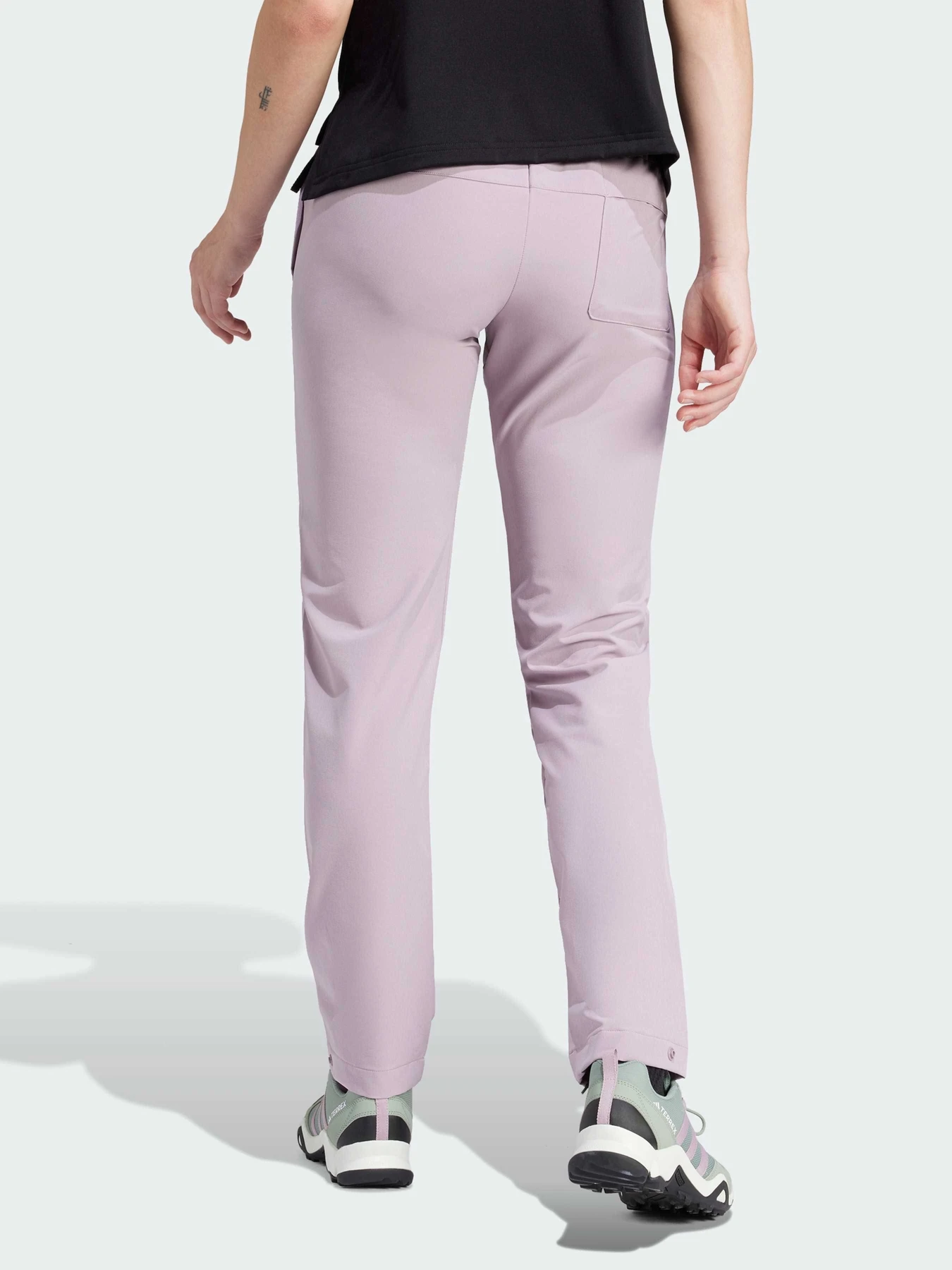 Брюки Adidas модель IQ3501 Брюки Adidas модель IQ3501 Фото