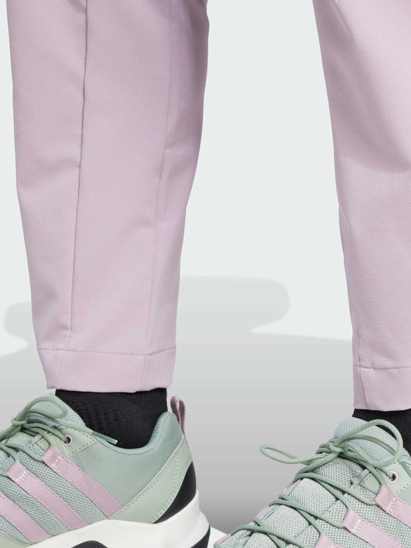 Брюки Adidas модель IQ3501 Брюки Adidas модель IQ3501 Фото