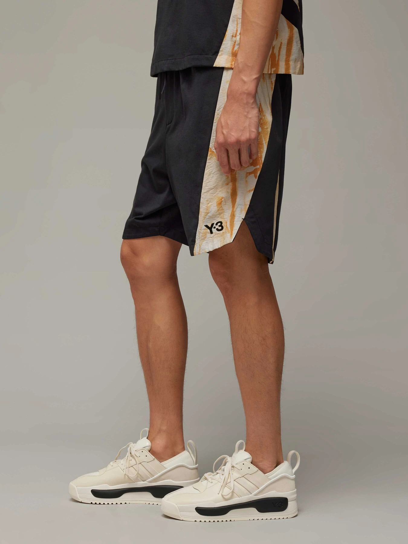 Шорты Adidas модель IR6254 Шорты Adidas модель IR6254 Фото