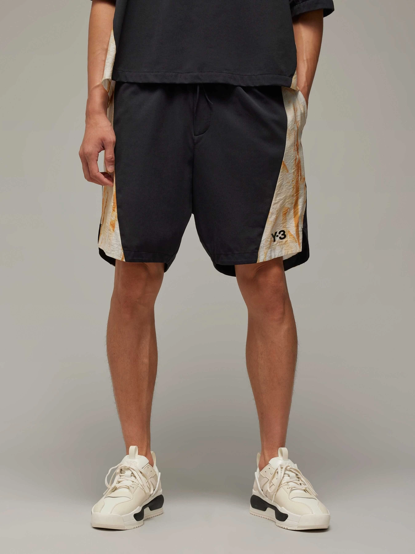 Шорты Adidas модель IR6254 Шорты Adidas модель IR6254 Фото