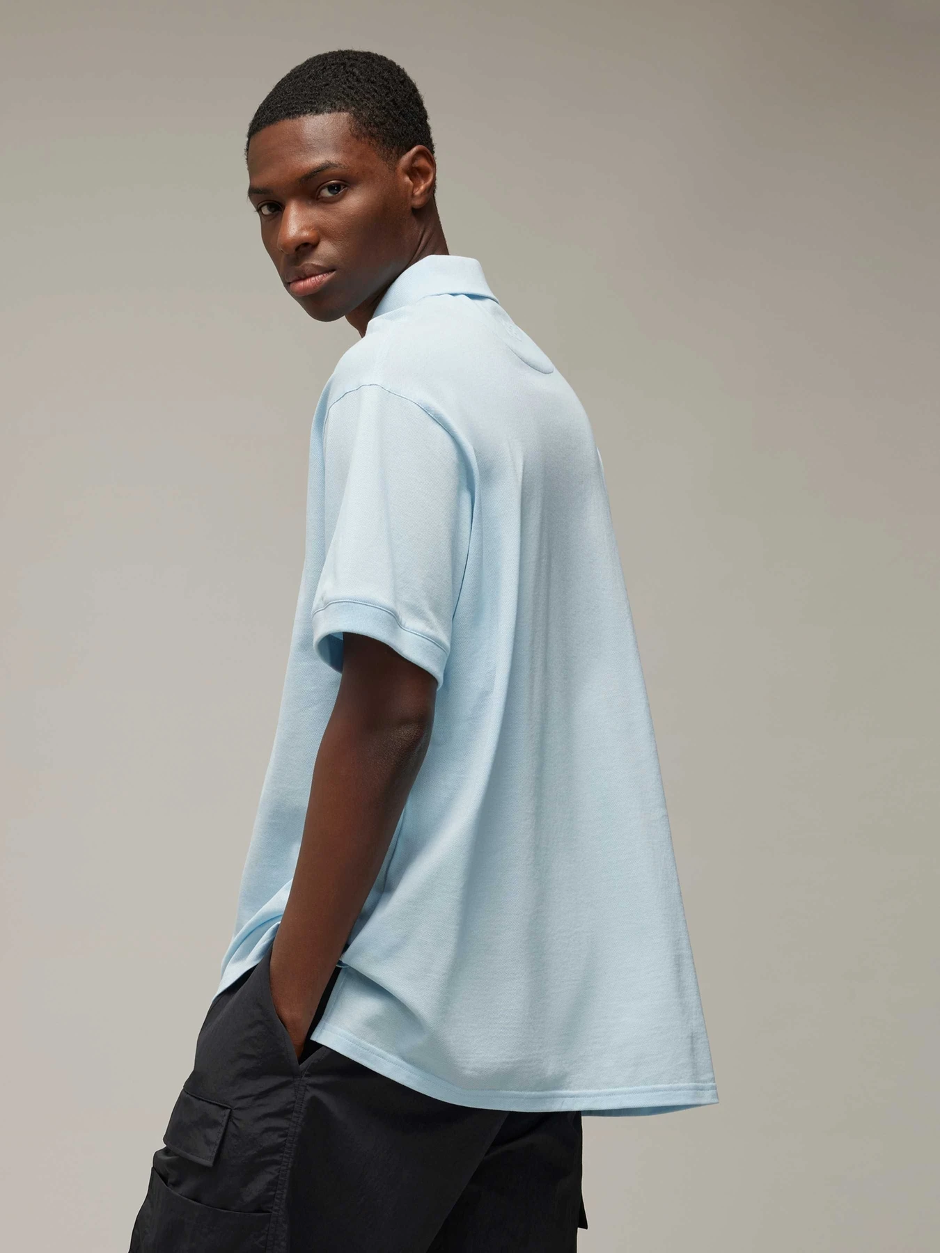 Футболки і поло Adidas модель IV5641 Футболки і поло Adidas модель IV5641 Фото