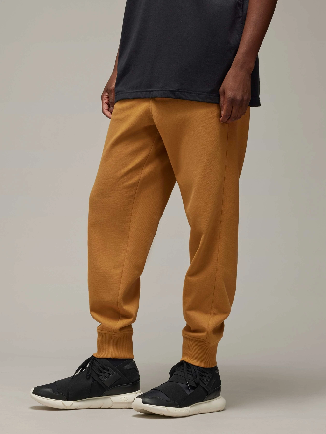 Брюки Adidas модель IV5573 Фото