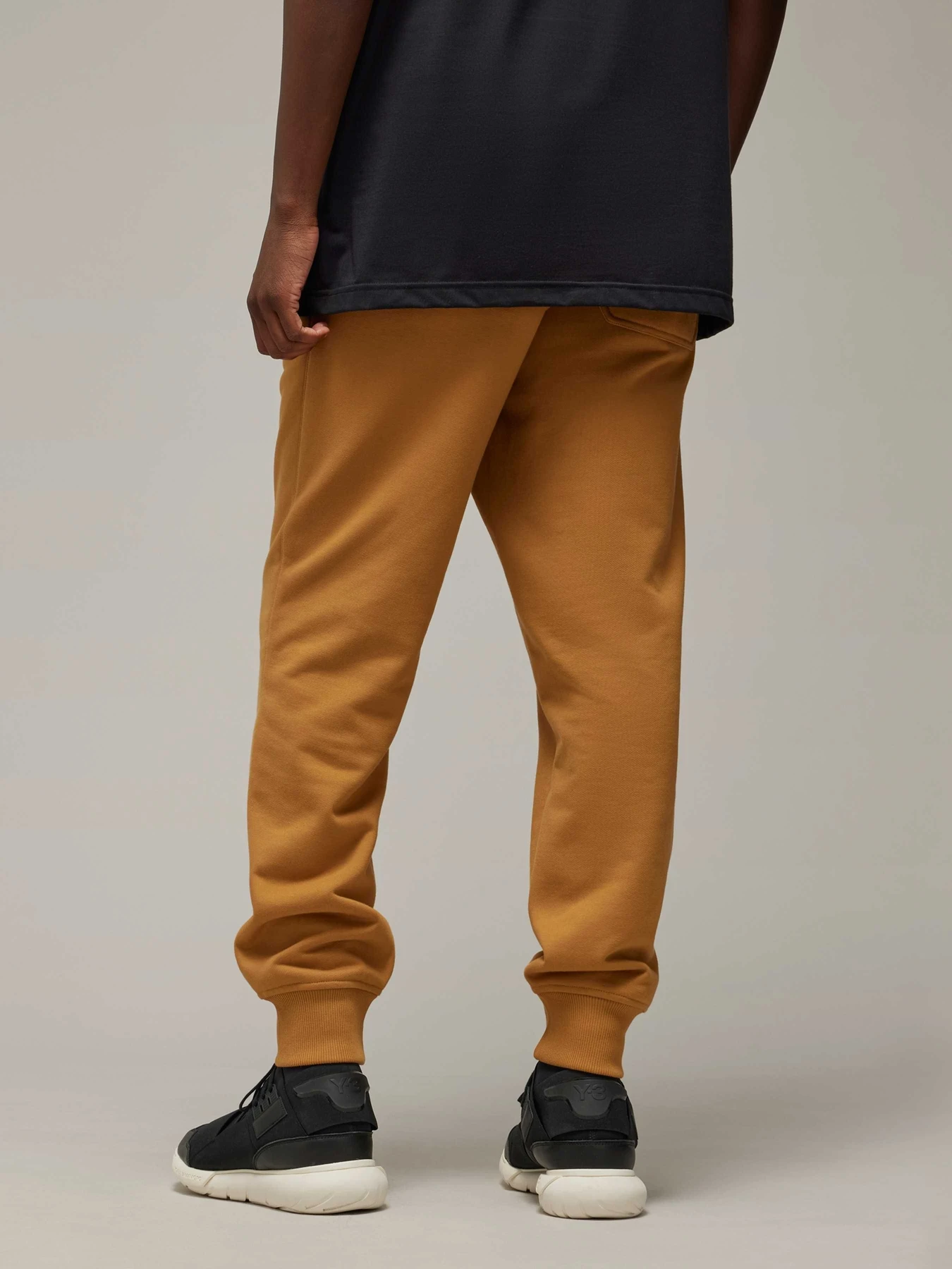 Брюки Adidas модель IV5573 Фото
