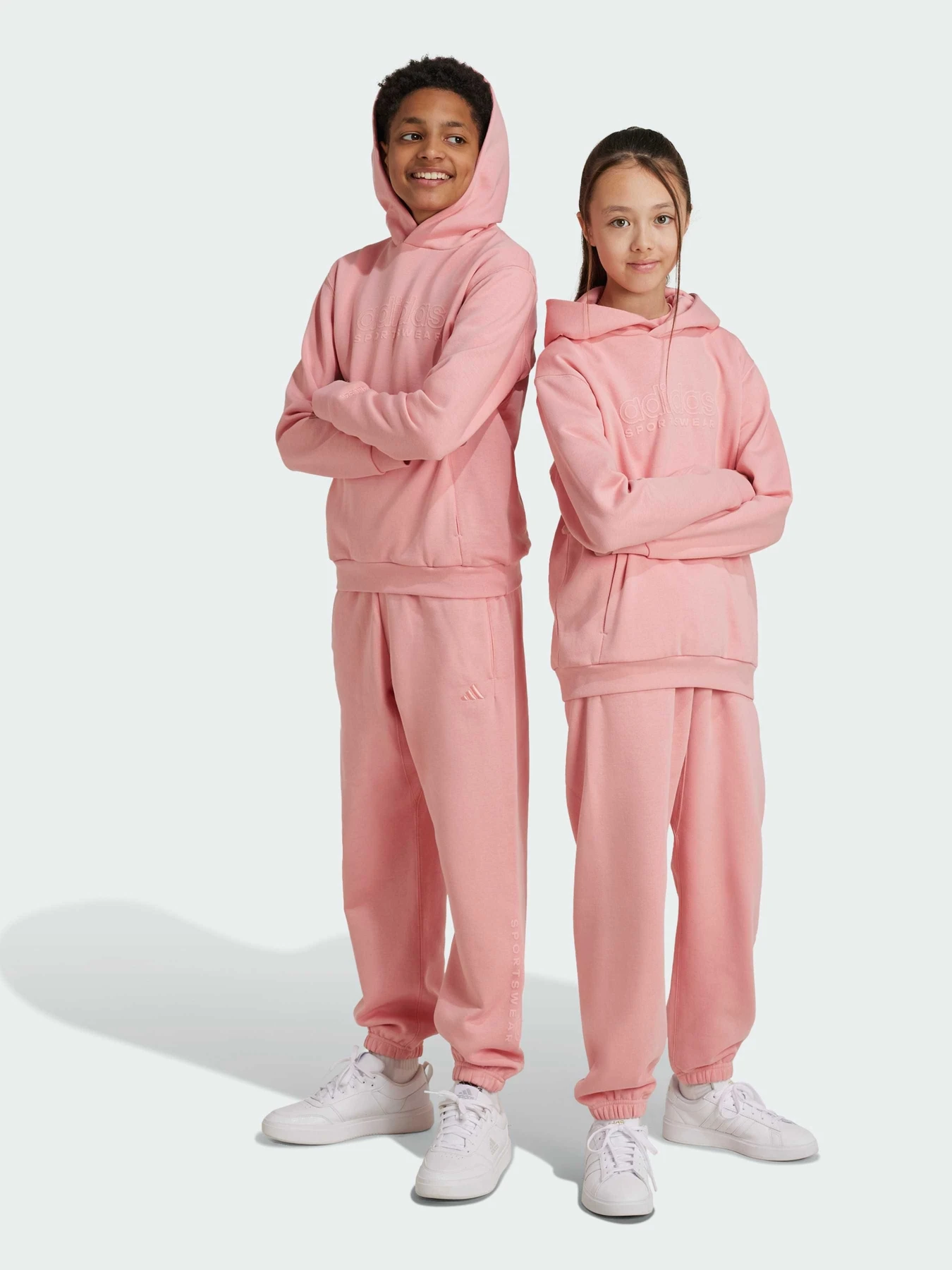 Брюки Adidas модель IV7111 Брюки Adidas модель IV7111 Фото