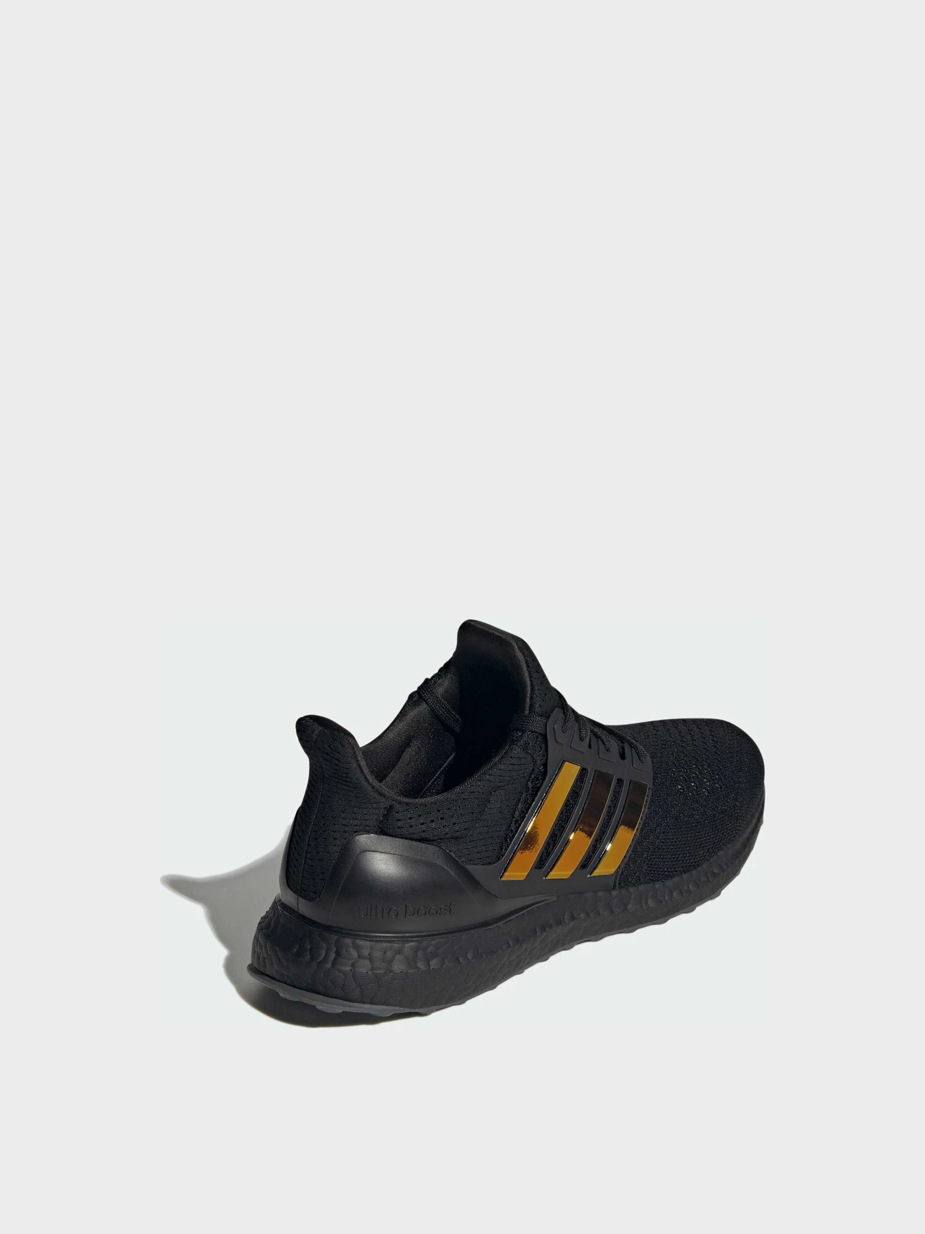 Кроссовки Adidas Ultraboost модель JH6583 Кроссовки Adidas Ultraboost модель JH6583 Фото