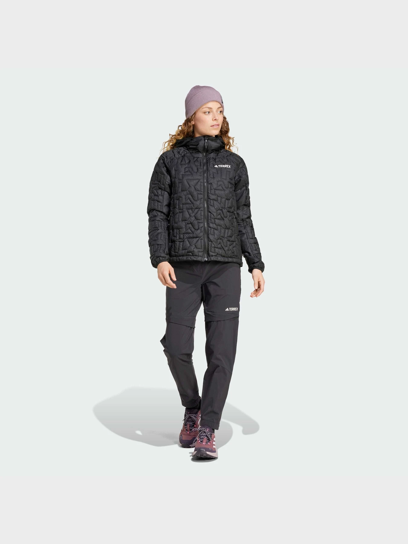 Куртки и дубленки Adidas модель IT3229 Куртки и дубленки Adidas модель IT3229 Фото