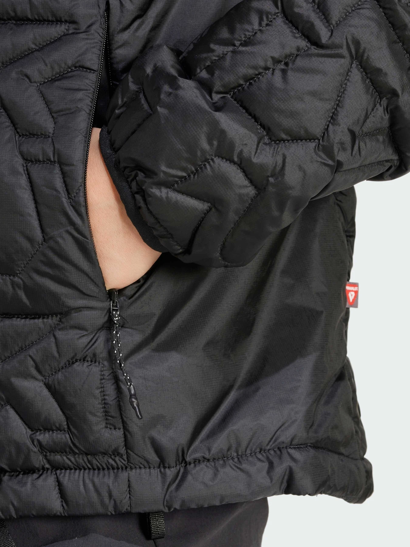Куртки и дубленки Adidas модель IT3229 Куртки и дубленки Adidas модель IT3229 Фото