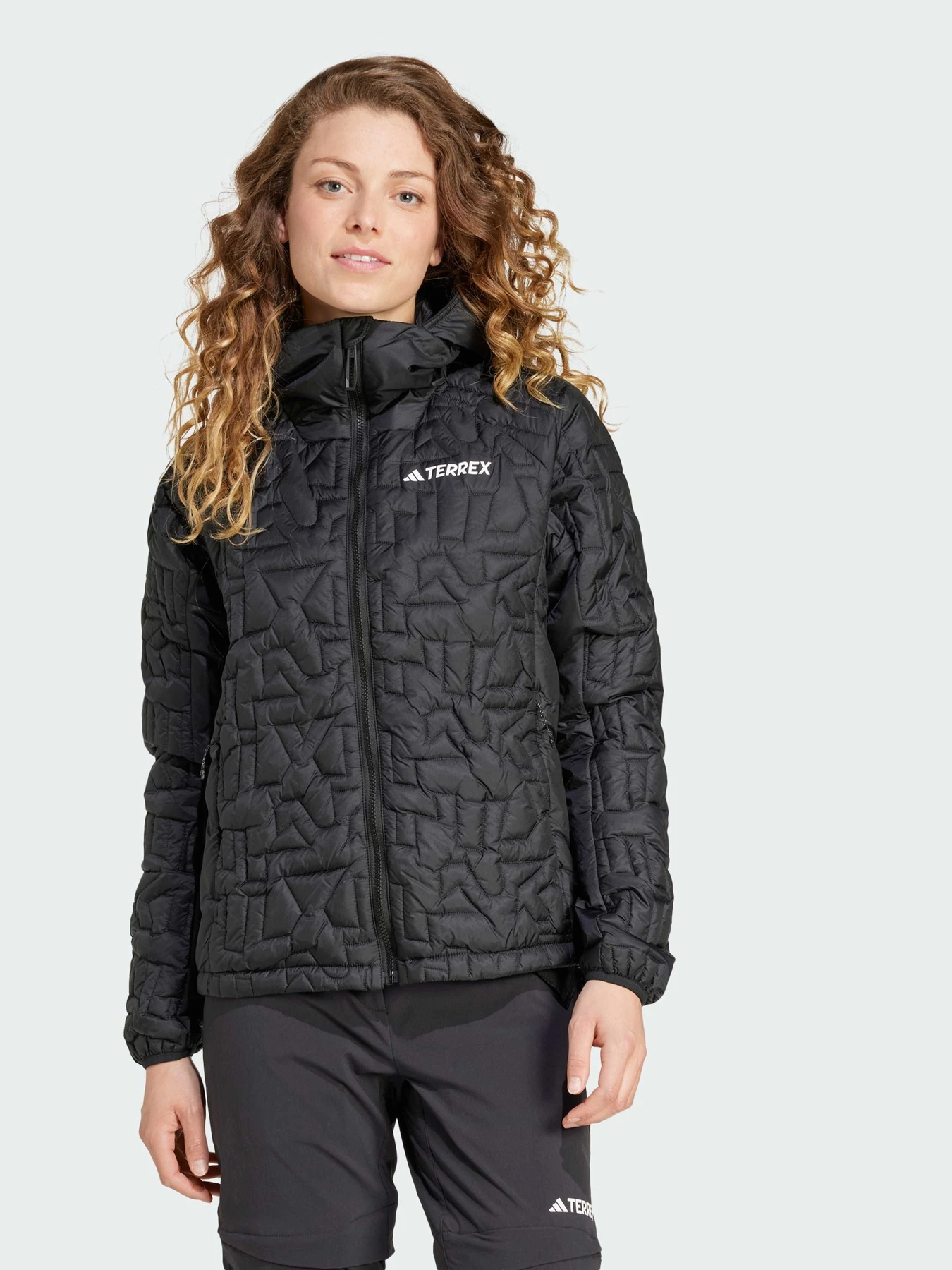 Куртки и дубленки Adidas модель IT3229 Куртки и дубленки Adidas модель IT3229 Фото