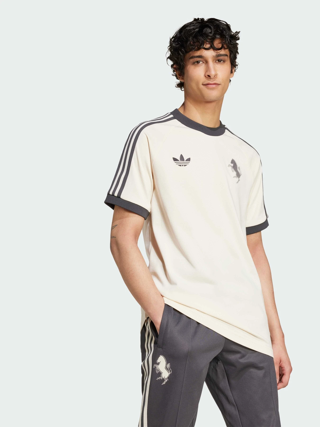 Футболки і поло Adidas модель IY0052 Футболки і поло Adidas модель IY0052 Фото