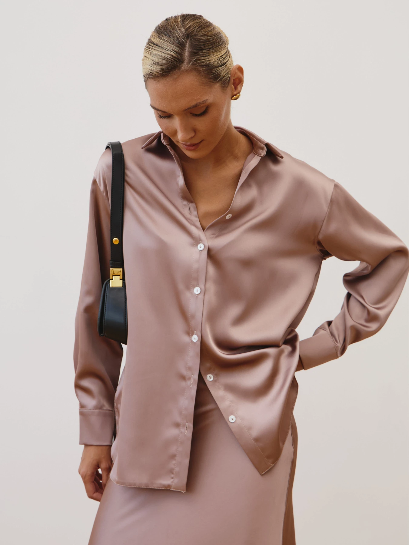 Рубашки Lilove модель 285 Рубашки Lilove модель 285 Фото