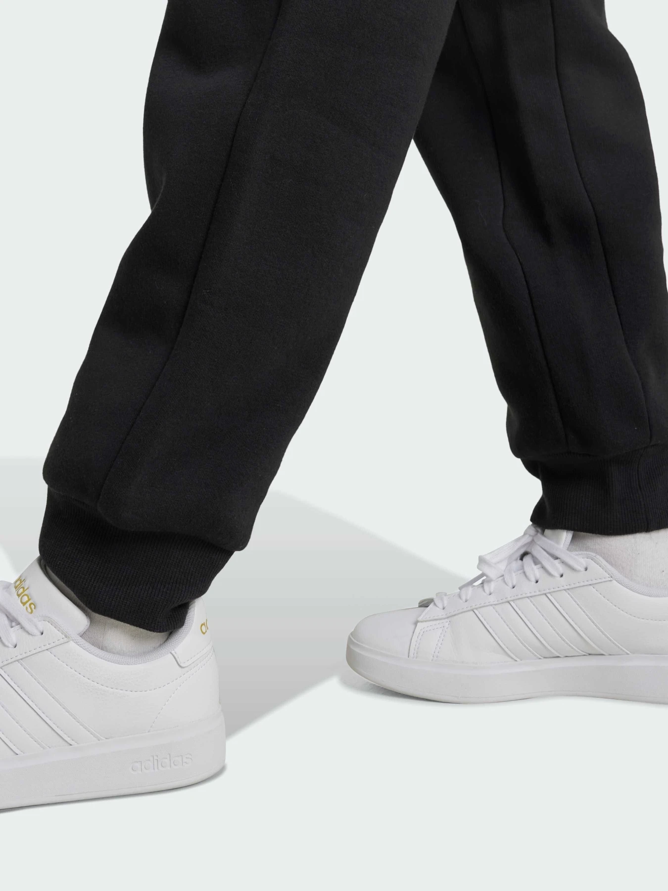 Брюки Adidas модель IV9430 Фото