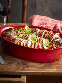 Форма для запекания овальная Ovenware красная Emile Henry модель 349050 Фото