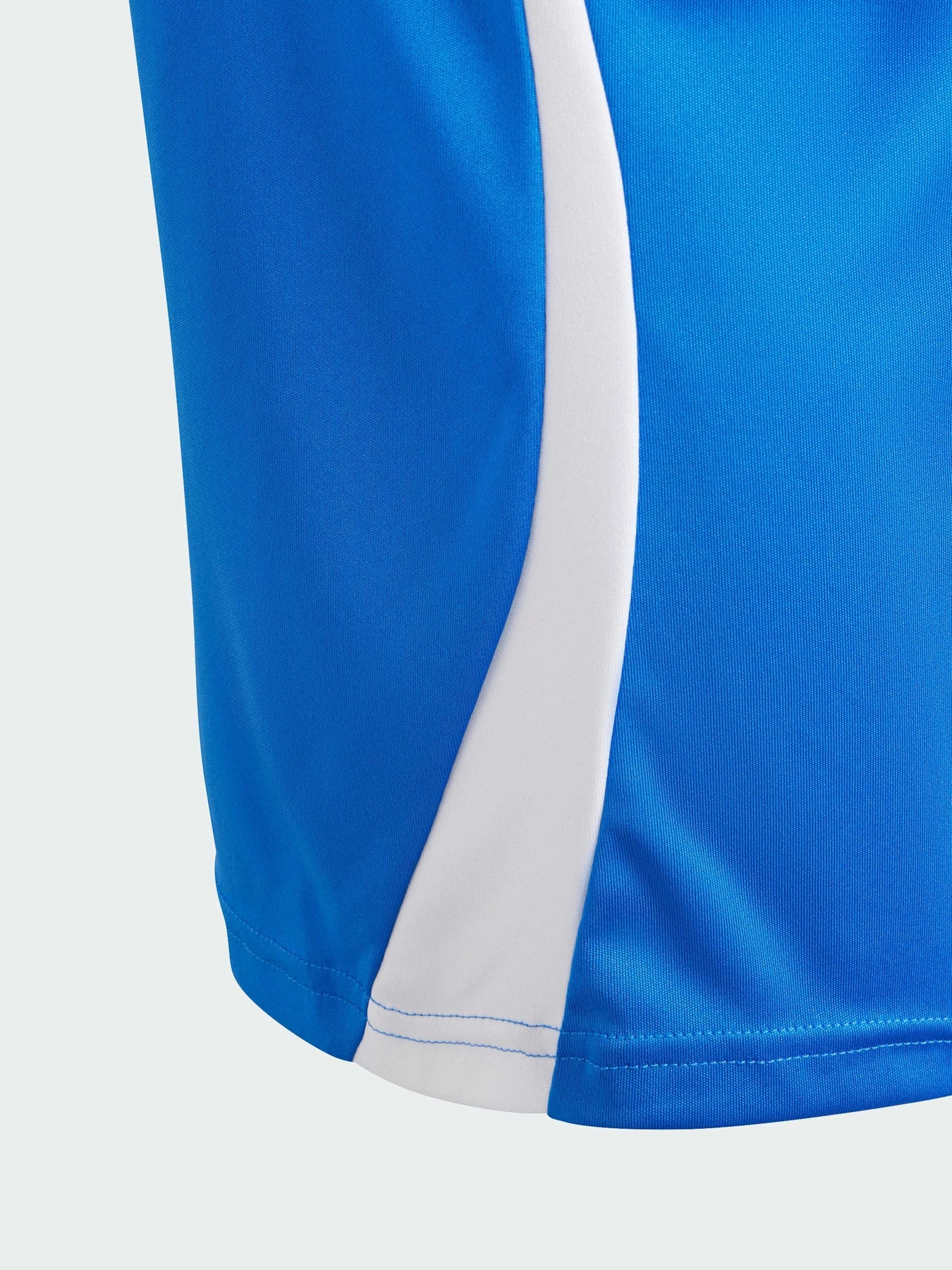 Футболки и поло Adidas модель IQ0498 Футболки и поло Adidas модель IQ0498 Фото