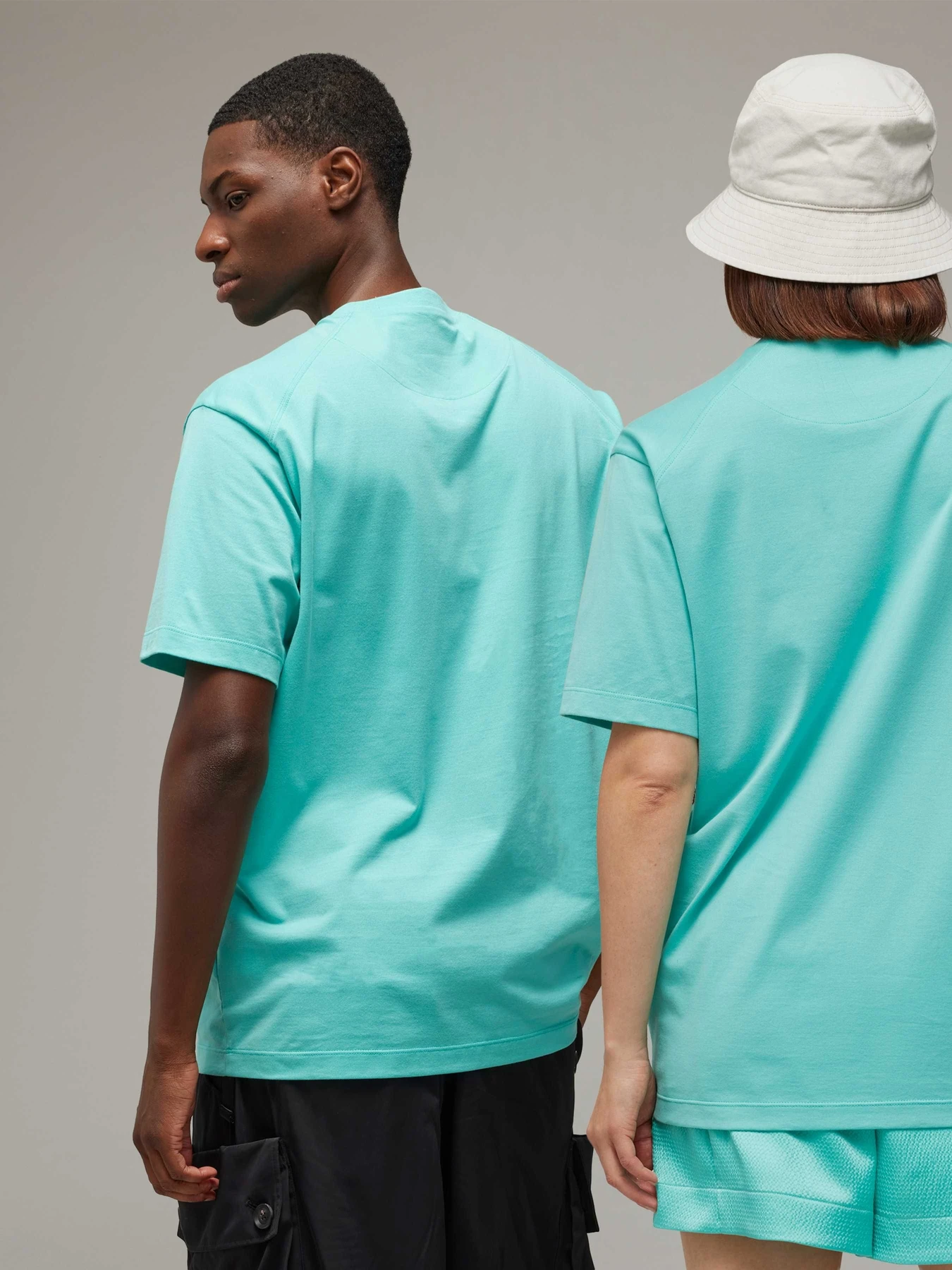 Футболки і поло Adidas модель IV8220 Футболки і поло Adidas модель IV8220 Фото