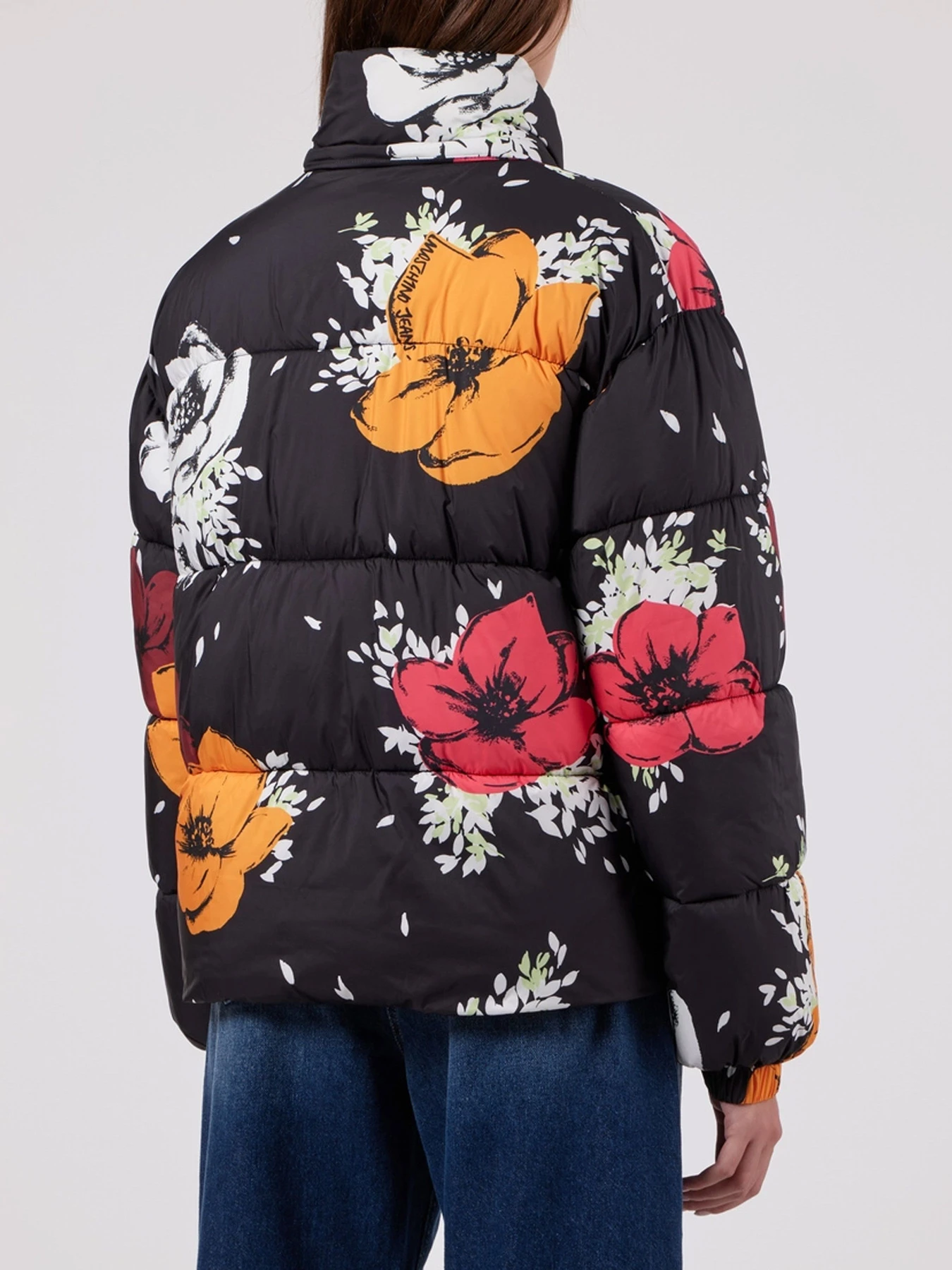 Куртки та дублянки Moschino модель 242K2A061187352555 Фото
