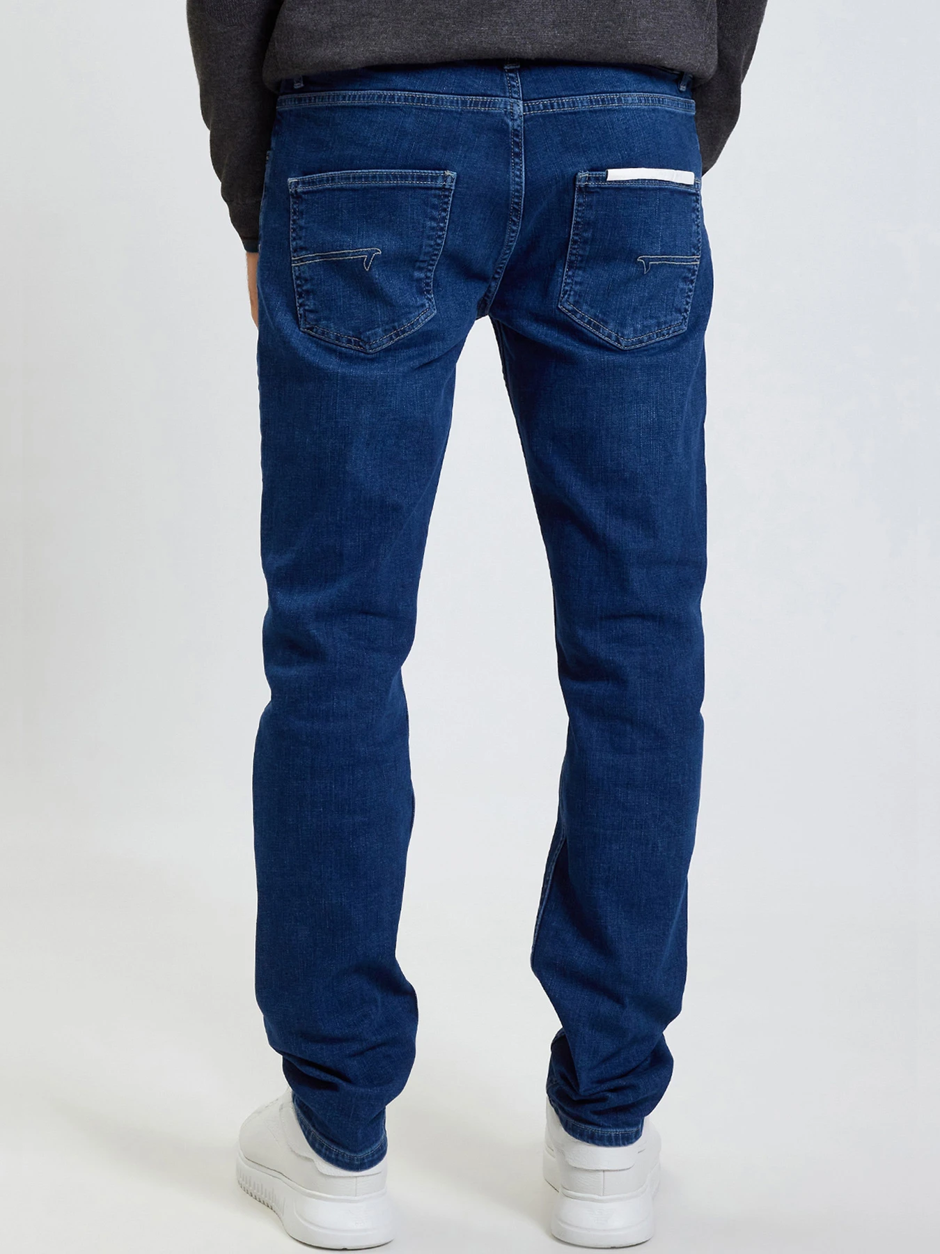 Джинсы Fred Mello модель FMNORMAN_MIDDLEBLUE Джинсы Fred Mello модель FMNORMAN_MIDDLEBLUE Фото