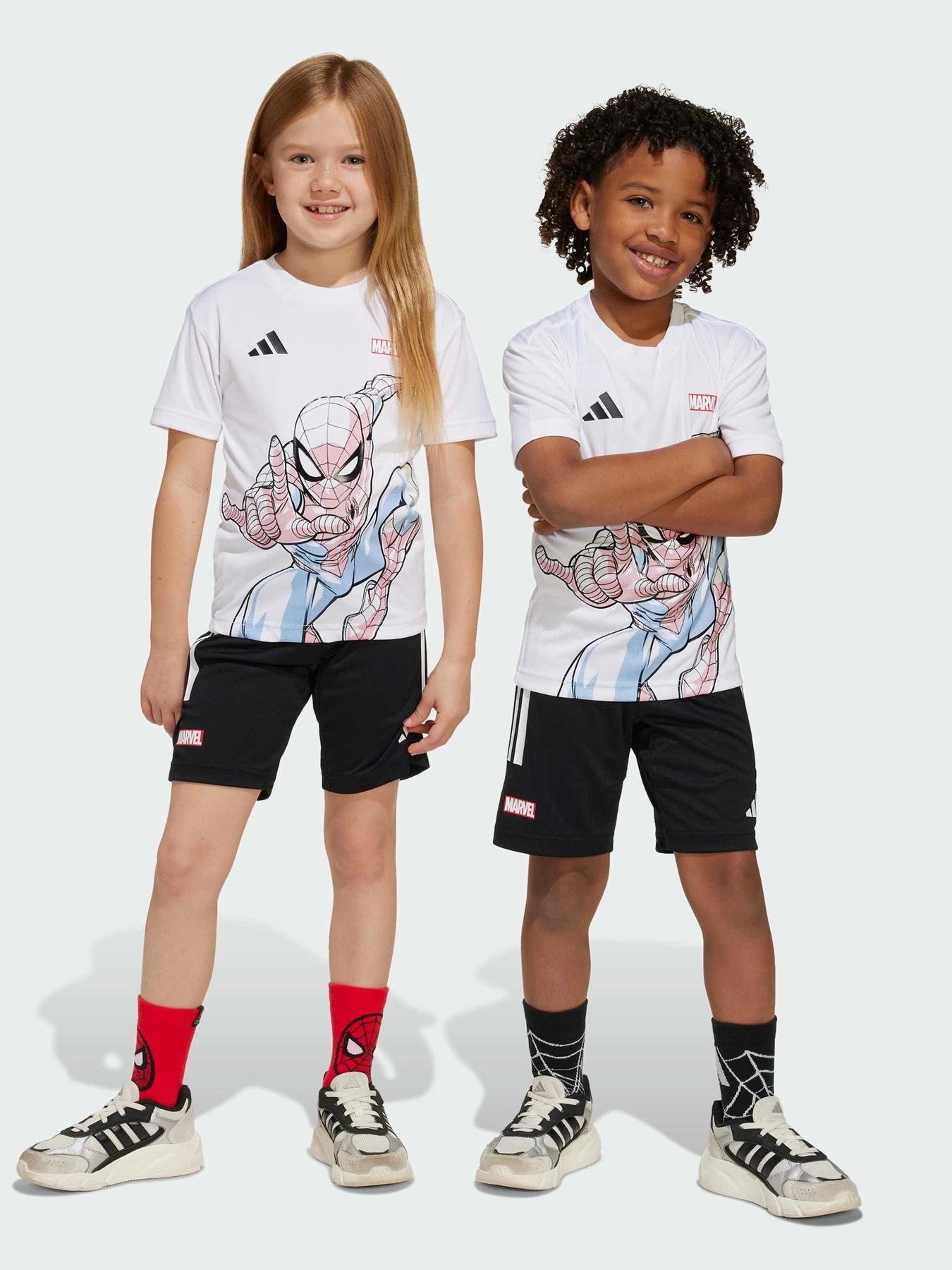 Костюмы Adidas x Disney модель JF3655 Костюмы Adidas x Disney модель JF3655 Фото