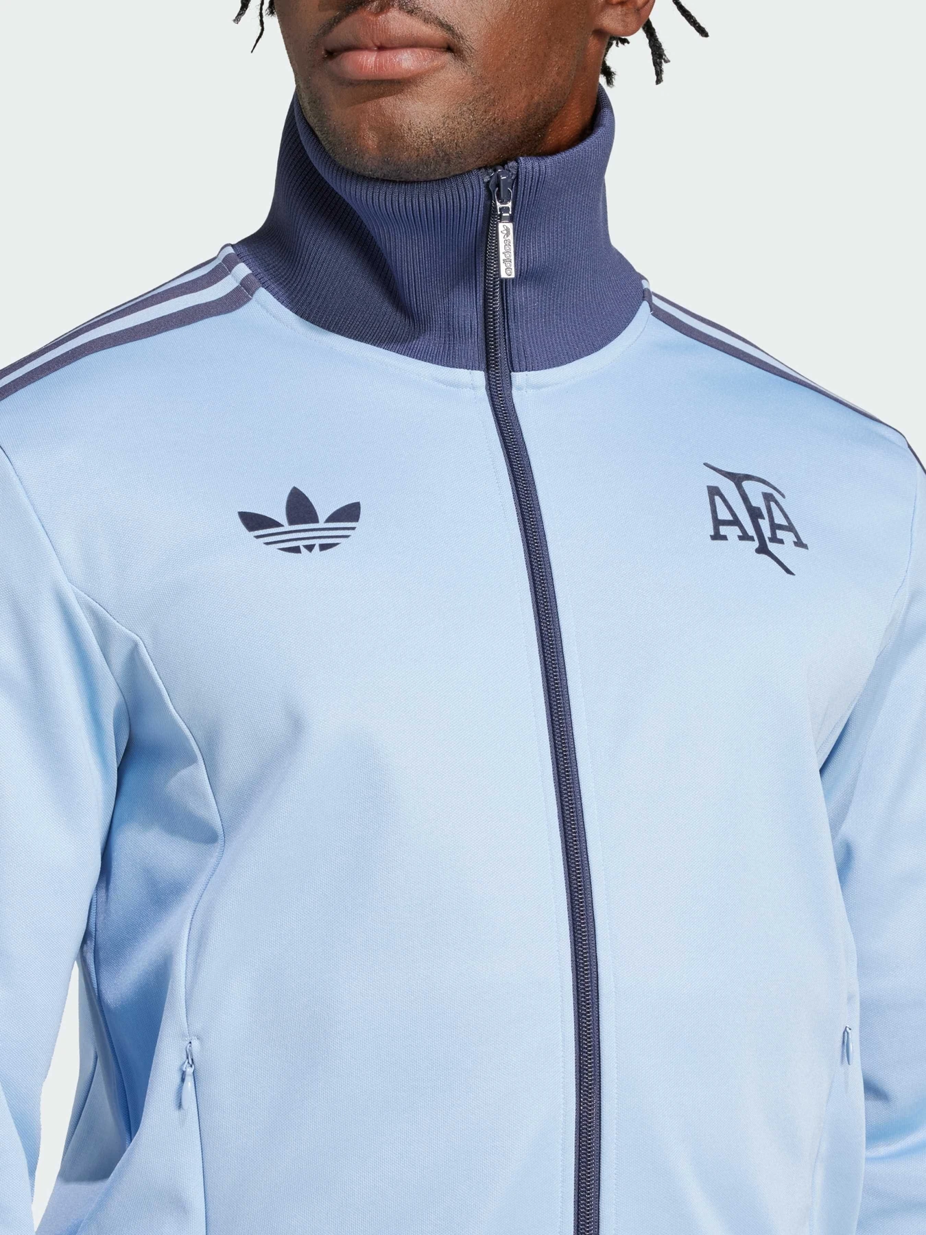 Худи и свитшоты Adidas модель JD9096 Фото