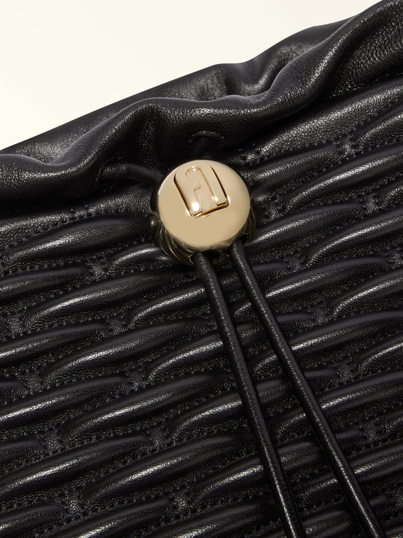 Сумки Furla модель WB01417BX3221O60001007 Сумки Furla модель WB01417BX3221O60001007 Фото