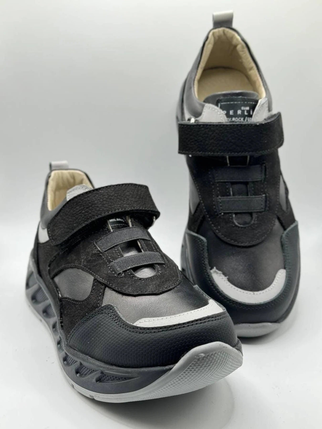 Кроссовки Perlina модель 105black Кроссовки Perlina модель 105black Фото