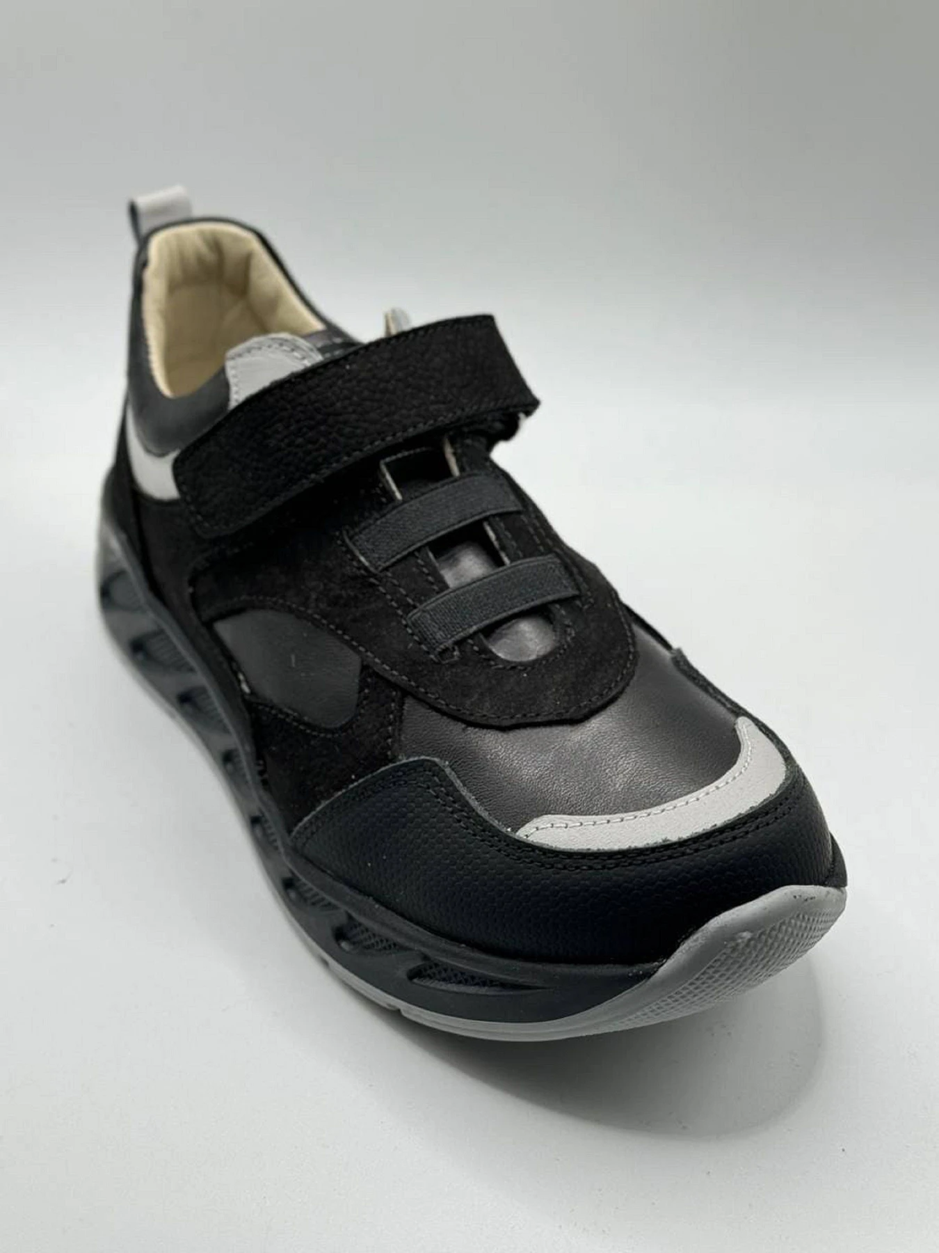 Кроссовки Perlina модель 105black Кроссовки Perlina модель 105black Фото