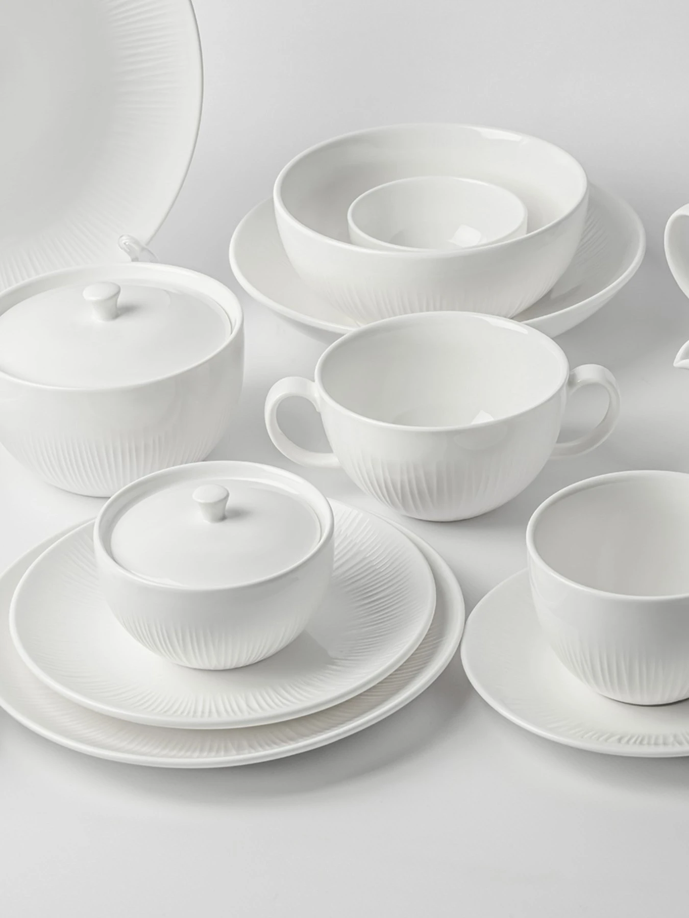 Сахарница "Луч" фарфоровая белая MBM HOME модель KP-113 WHITE Фото