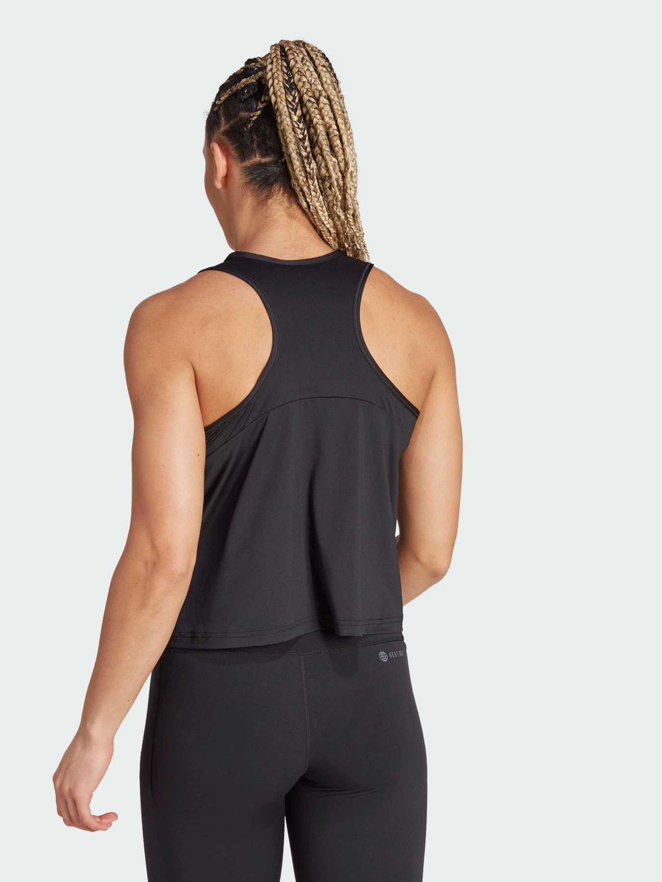Футболки и поло Adidas модель IK9582 Футболки и поло Adidas модель IK9582 Фото