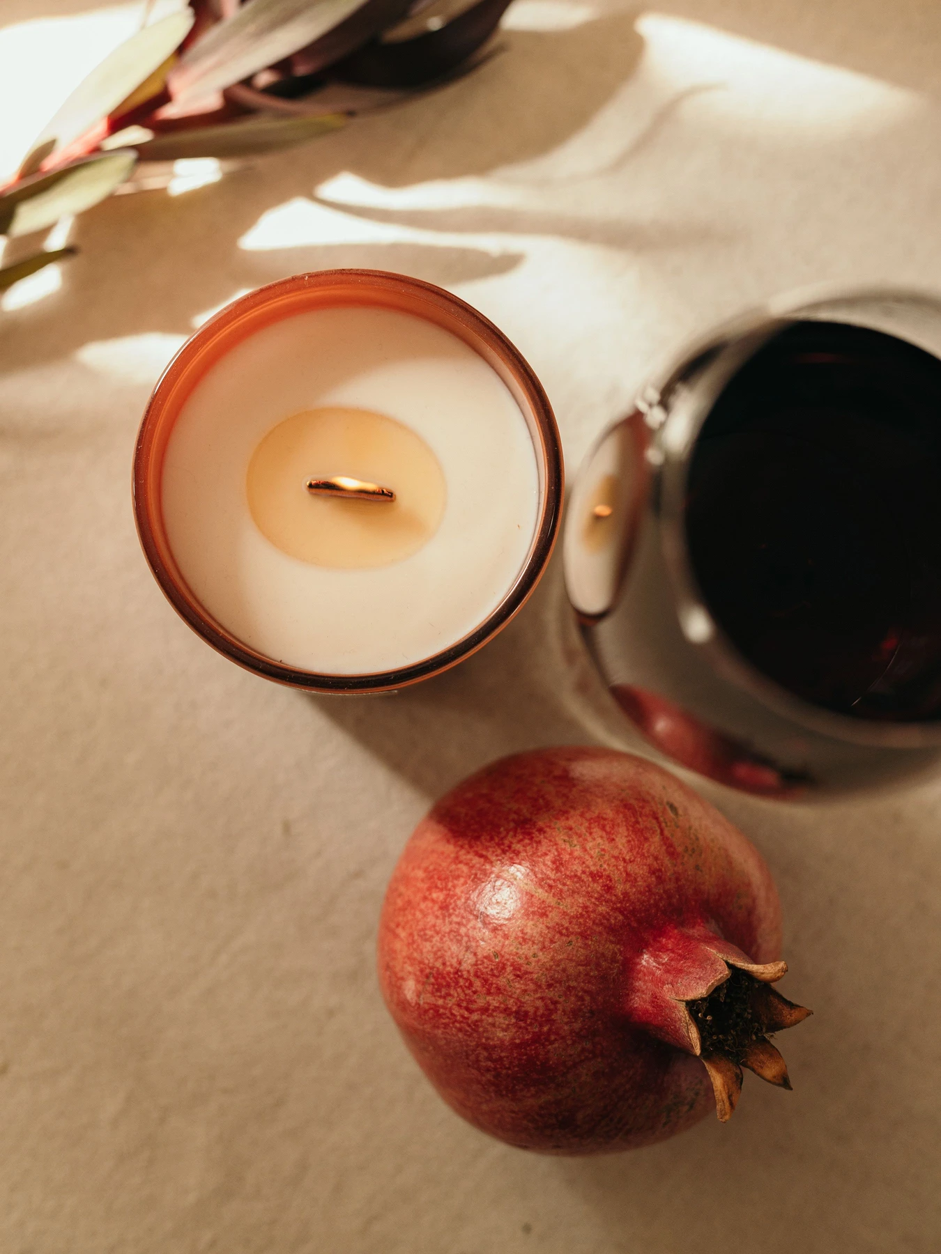 Ароматична свічка "Гранатове вино", Аромат: Pomegranate Bitters (Гранатове вино) Candle Design модель 210.0003 Ароматична свічка "Гранатове вино", Аромат: Pomegranate Bitters (Гранатове вино) Candle Design модель 210.0003 Фото